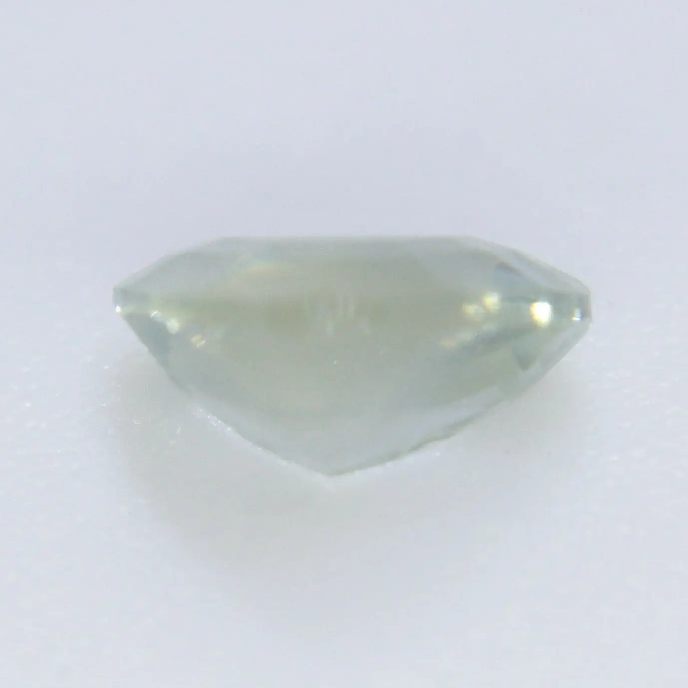 Natural Pale Green Sapphire gems-756e