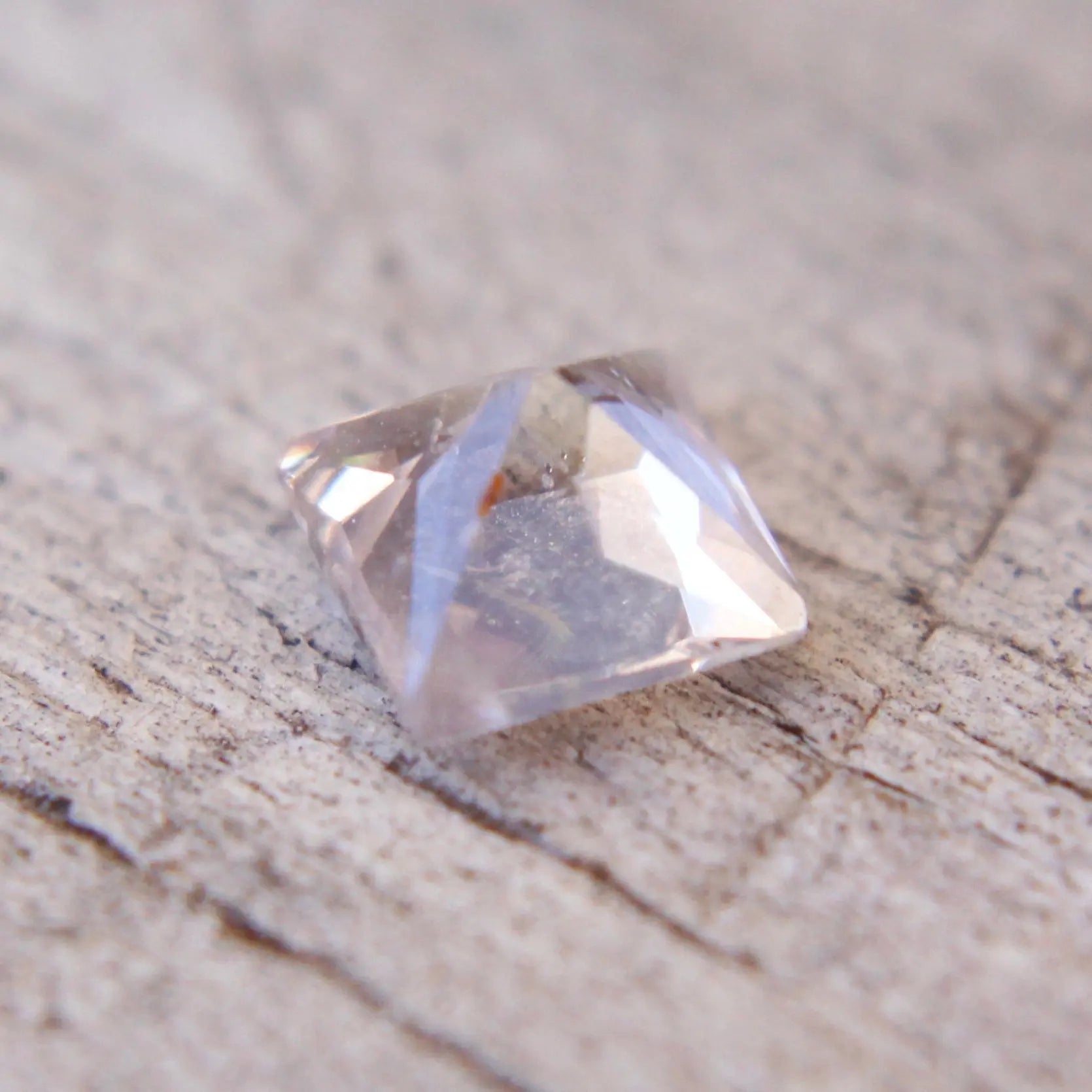 Natural Pale Pink Sapphire gems-756e