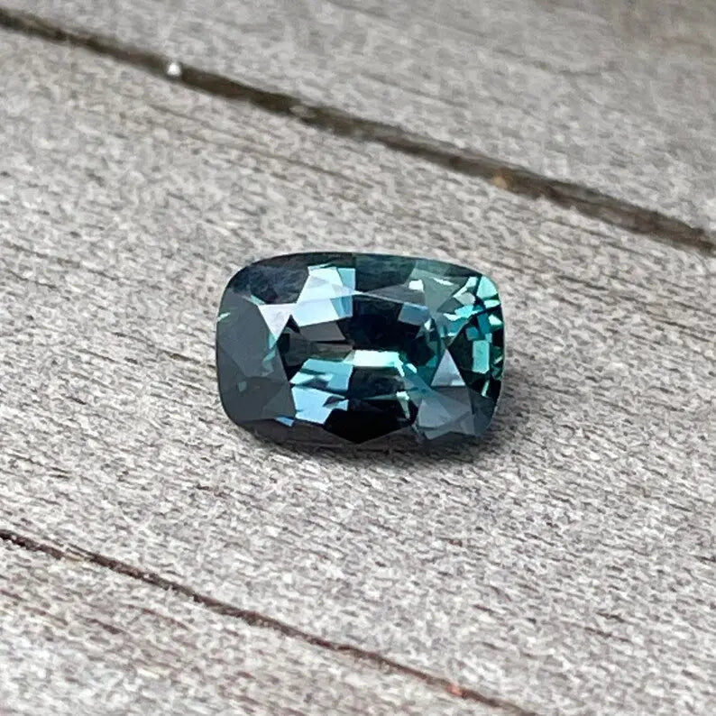 Natural Parti Coloured Sapphire Sapphirepal