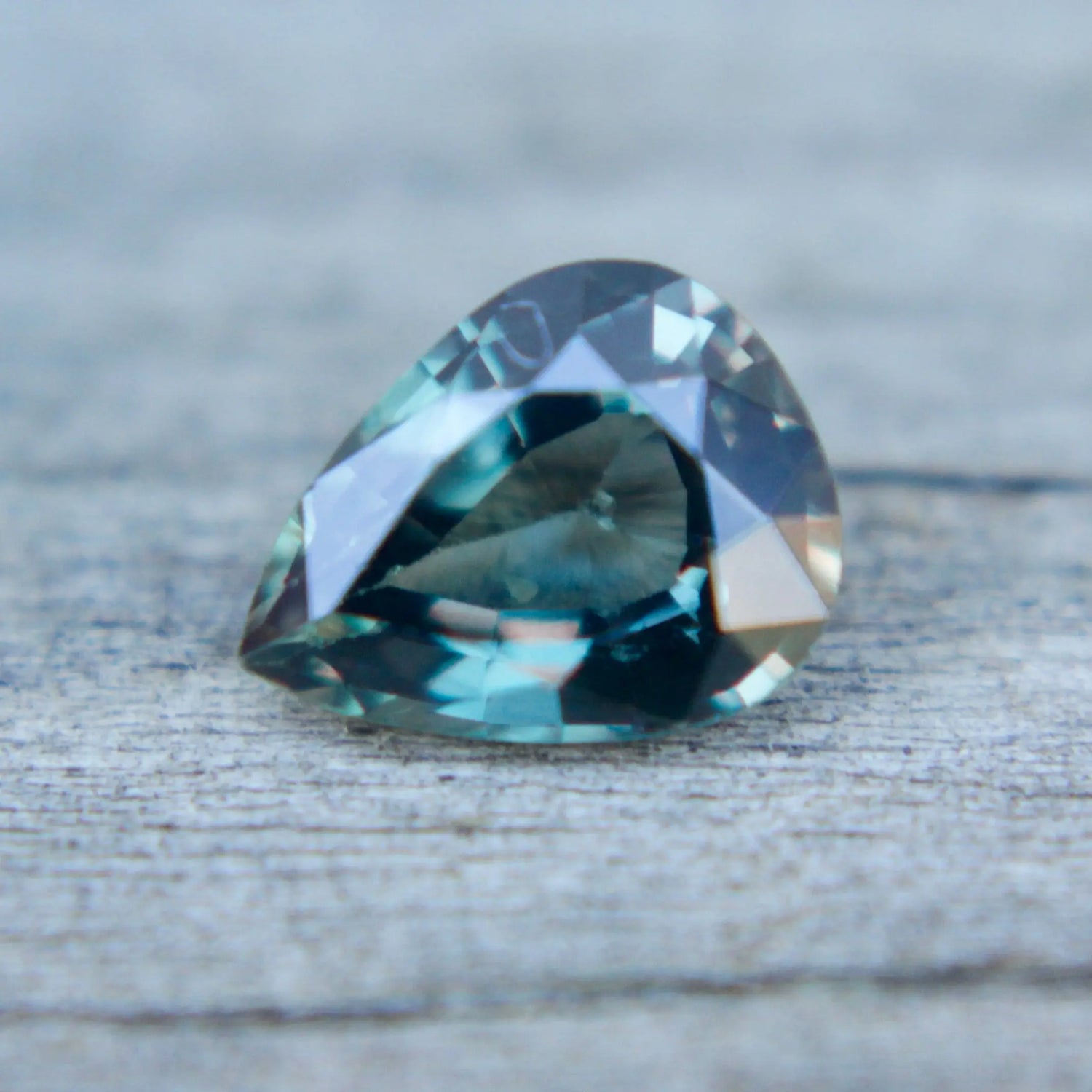 Natural Parti Sapphire gems-756e