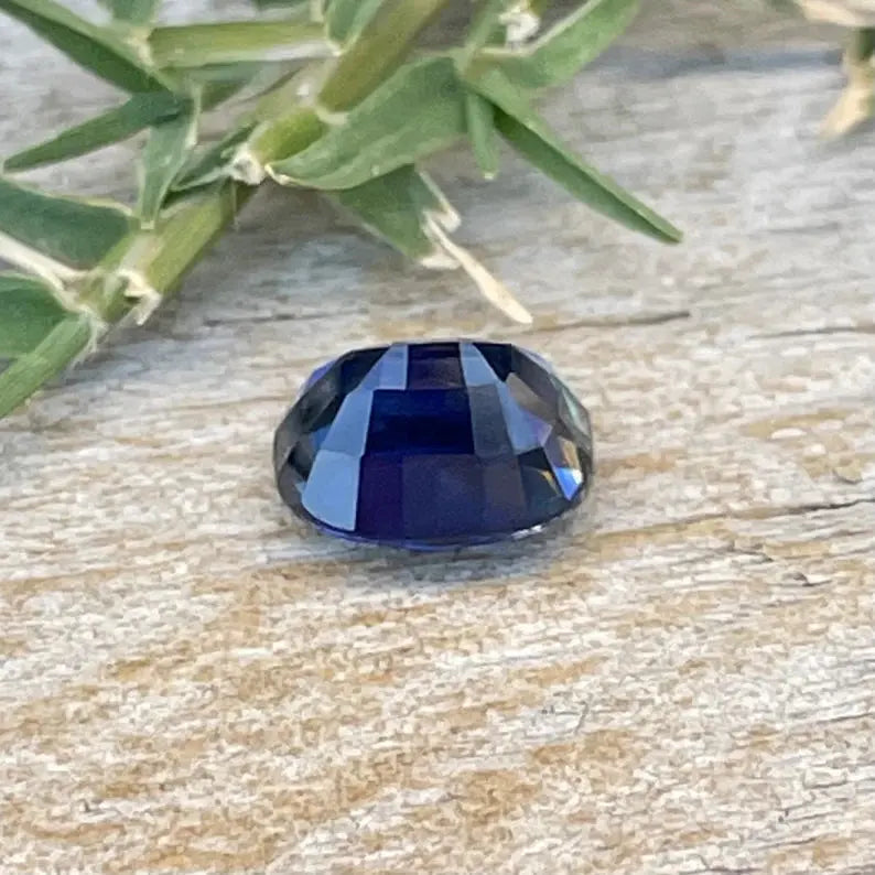 Natural Peacock Blue Sapphire gems-756e