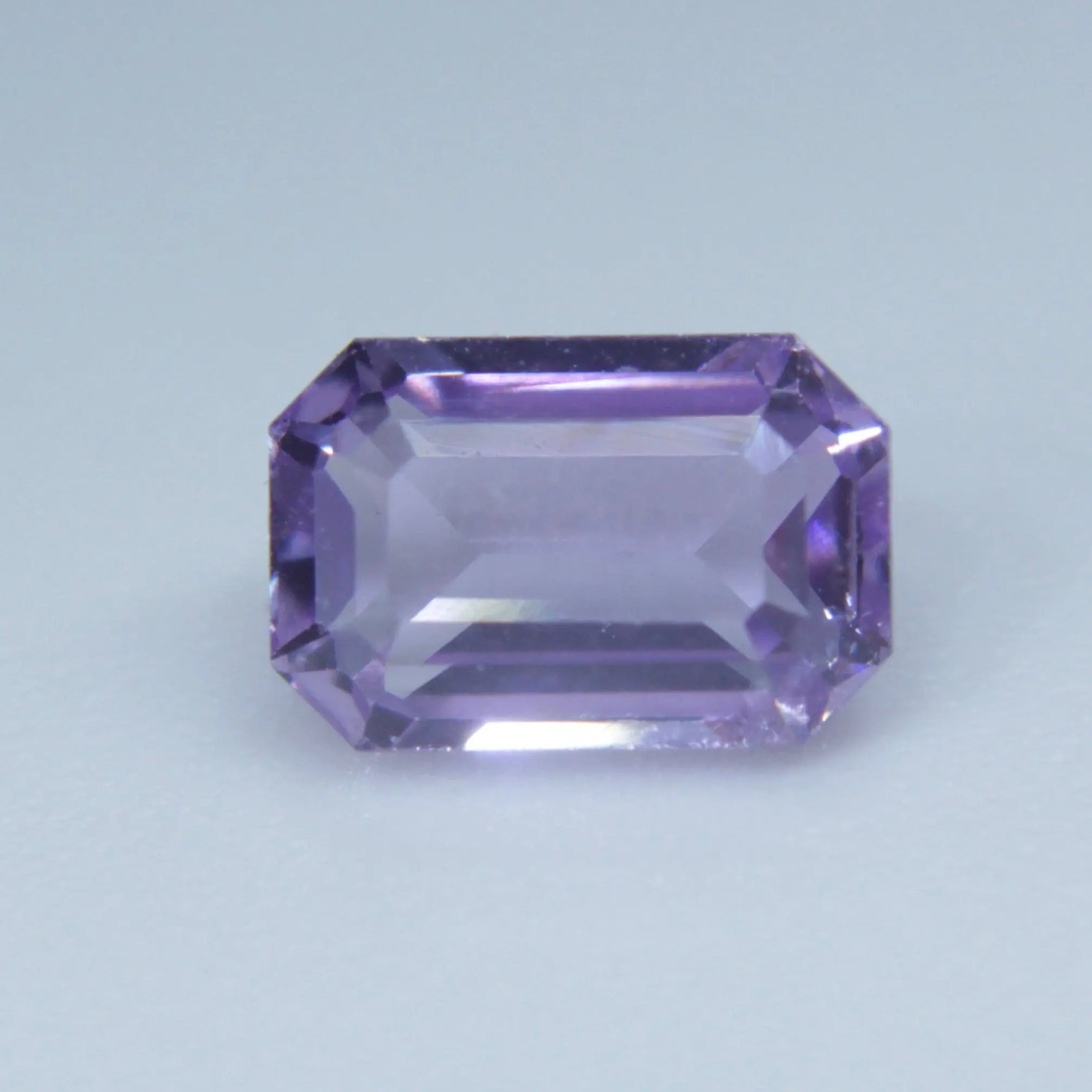 Natural Pinkish Purple Sapphire gems-756e