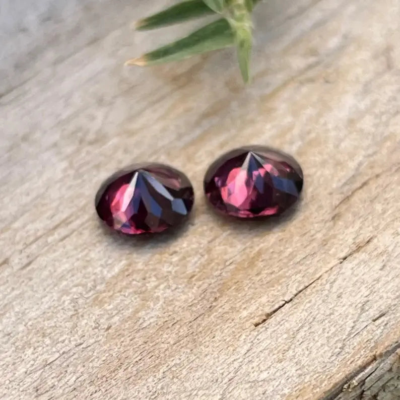 Natural Pinkish Purple Spinel Pair gems-756e