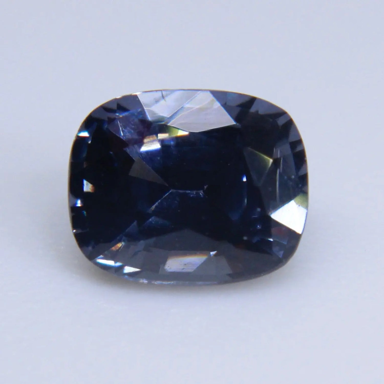 Natural Purplish Blue Spinel gems-756e