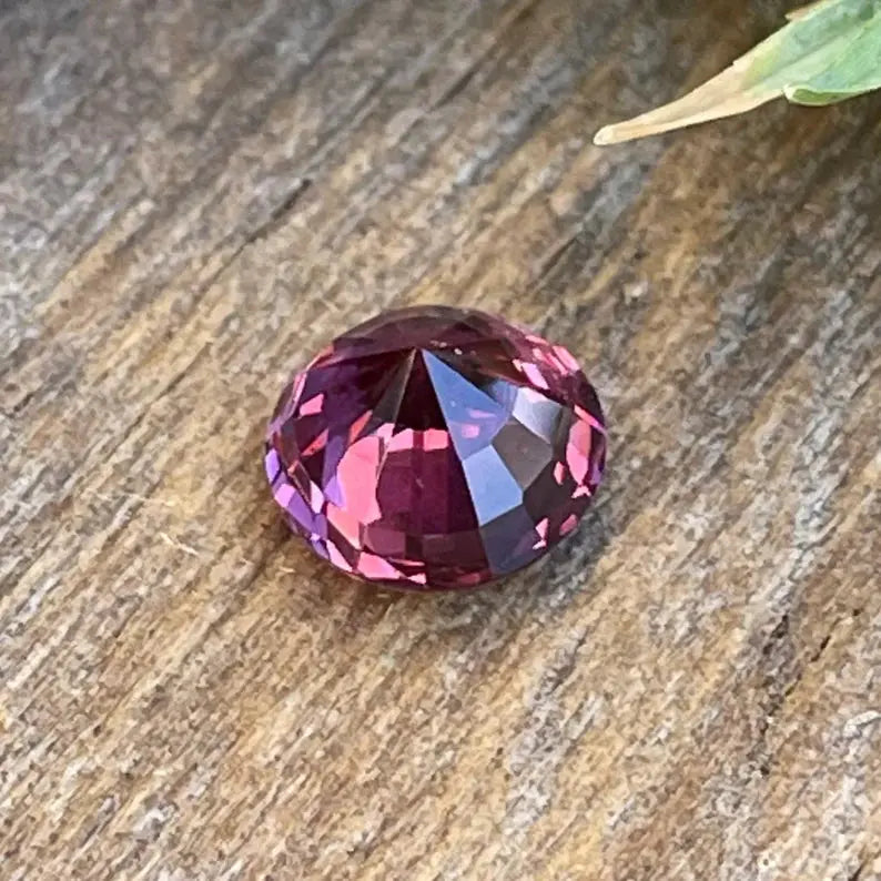Natural Reddish Purple Spinel gems-756e