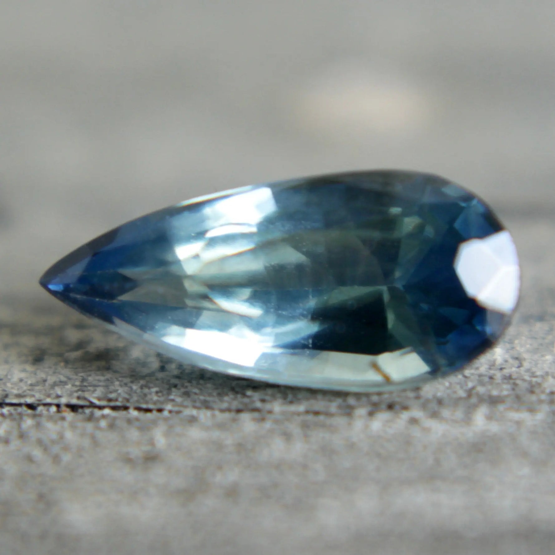 Natural Teal Sapphire Sapphire Pal