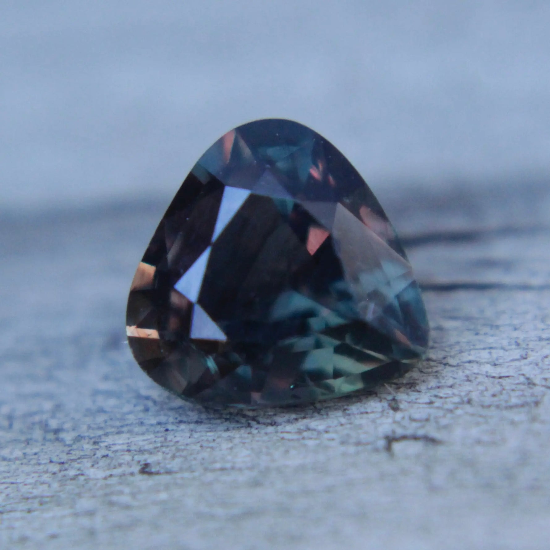 Natural Unique Coloured Sapphire gems-756e