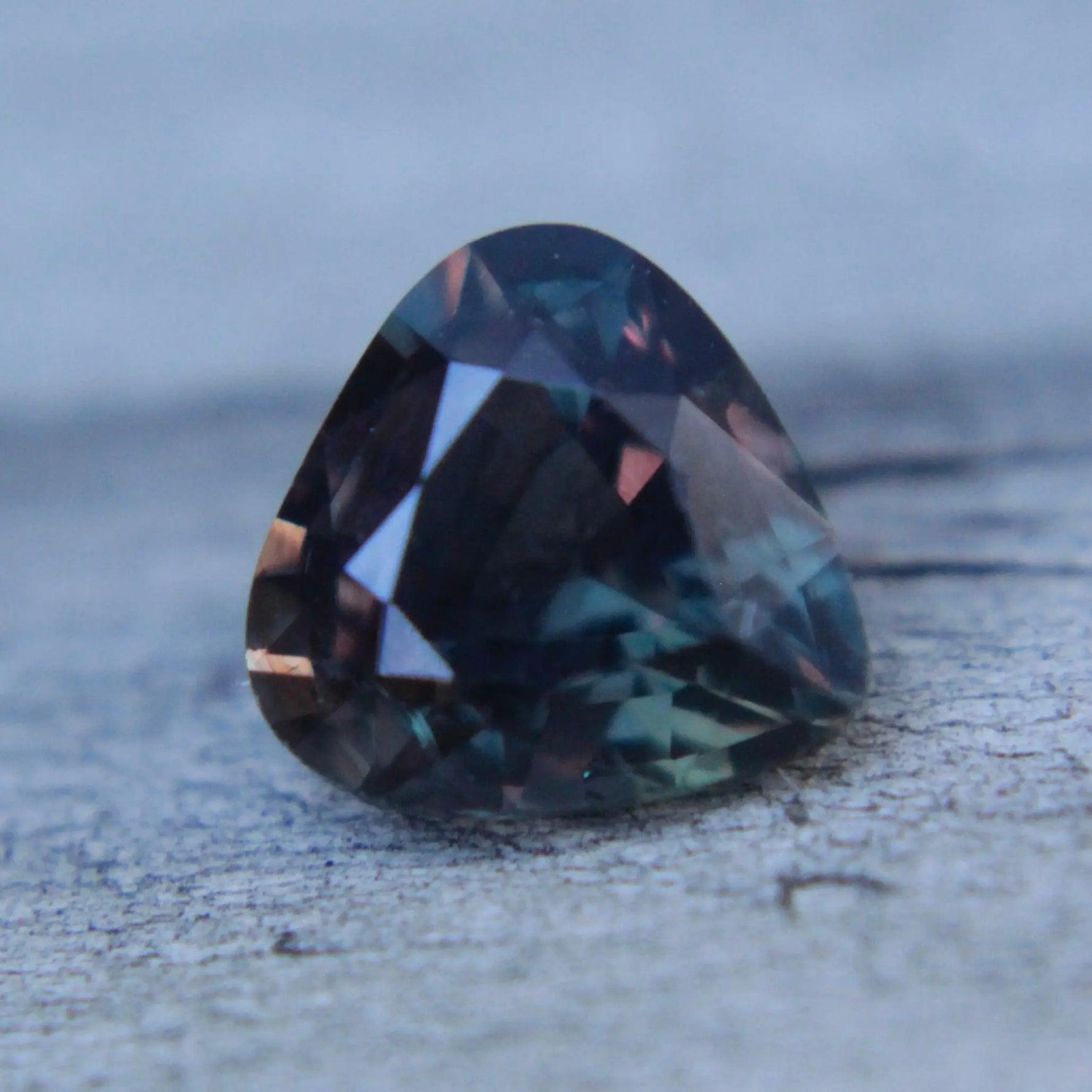 Natural Unique Coloured Sapphire gems-756e
