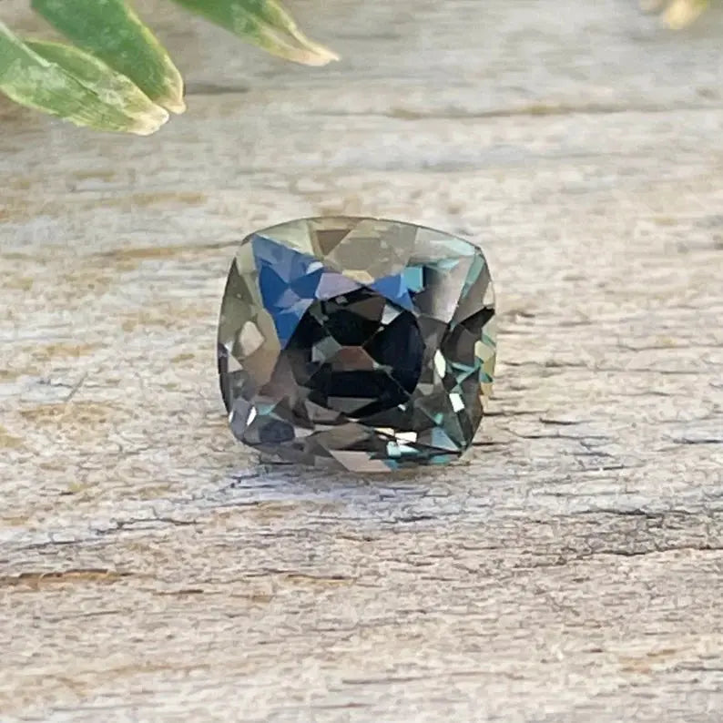 Natural Unique Mixed Coloured Sapphire gems-756e