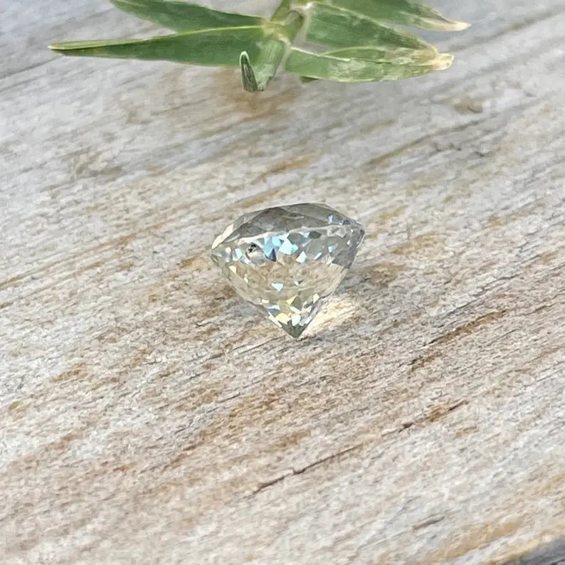Natural White Blue Sapphire gems-756e