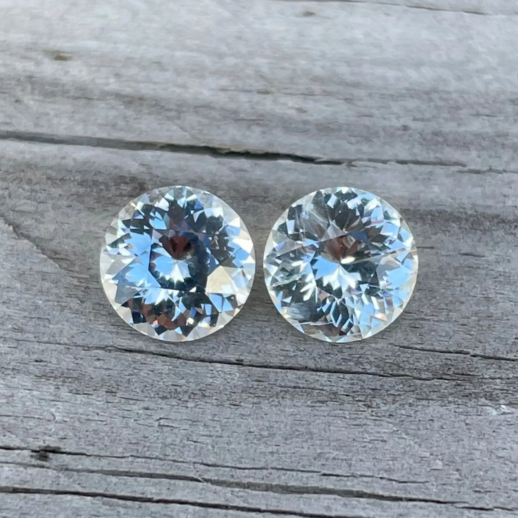 Natural White Sapphire Pair gems-756e