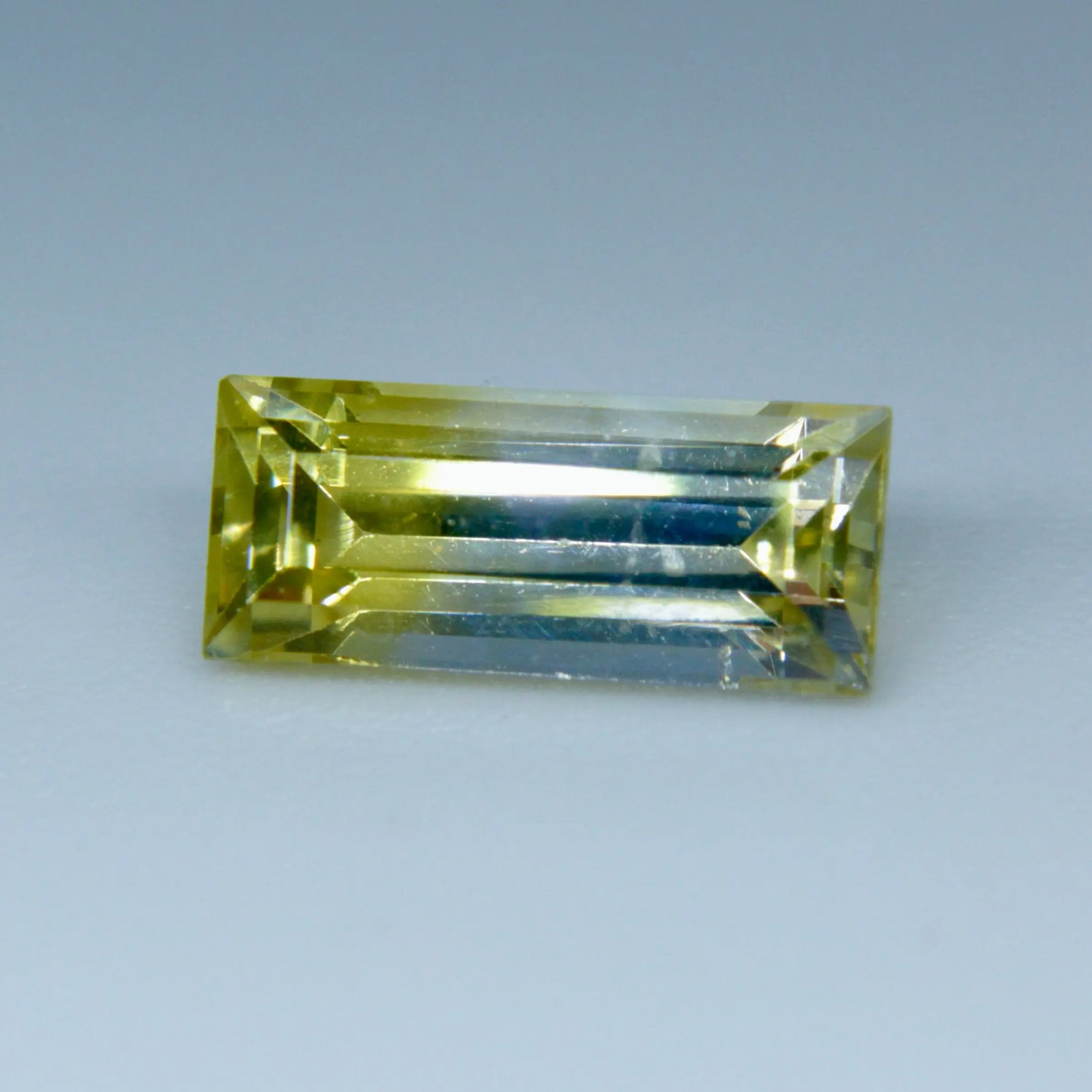 Natural Yellow White Sapphire gems-756e