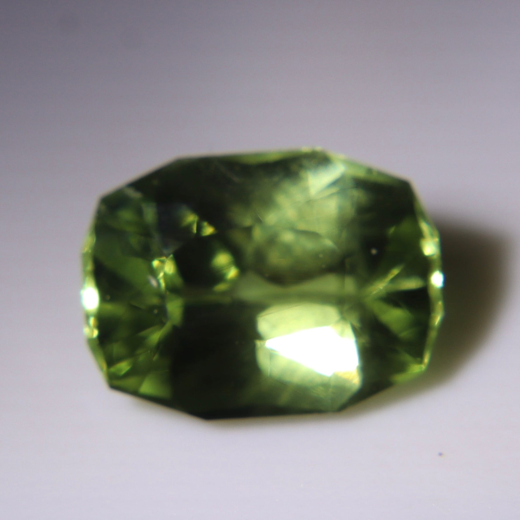 Side profile of 1.28ct modified cushion alexandrite showing 3.56 mm depth
