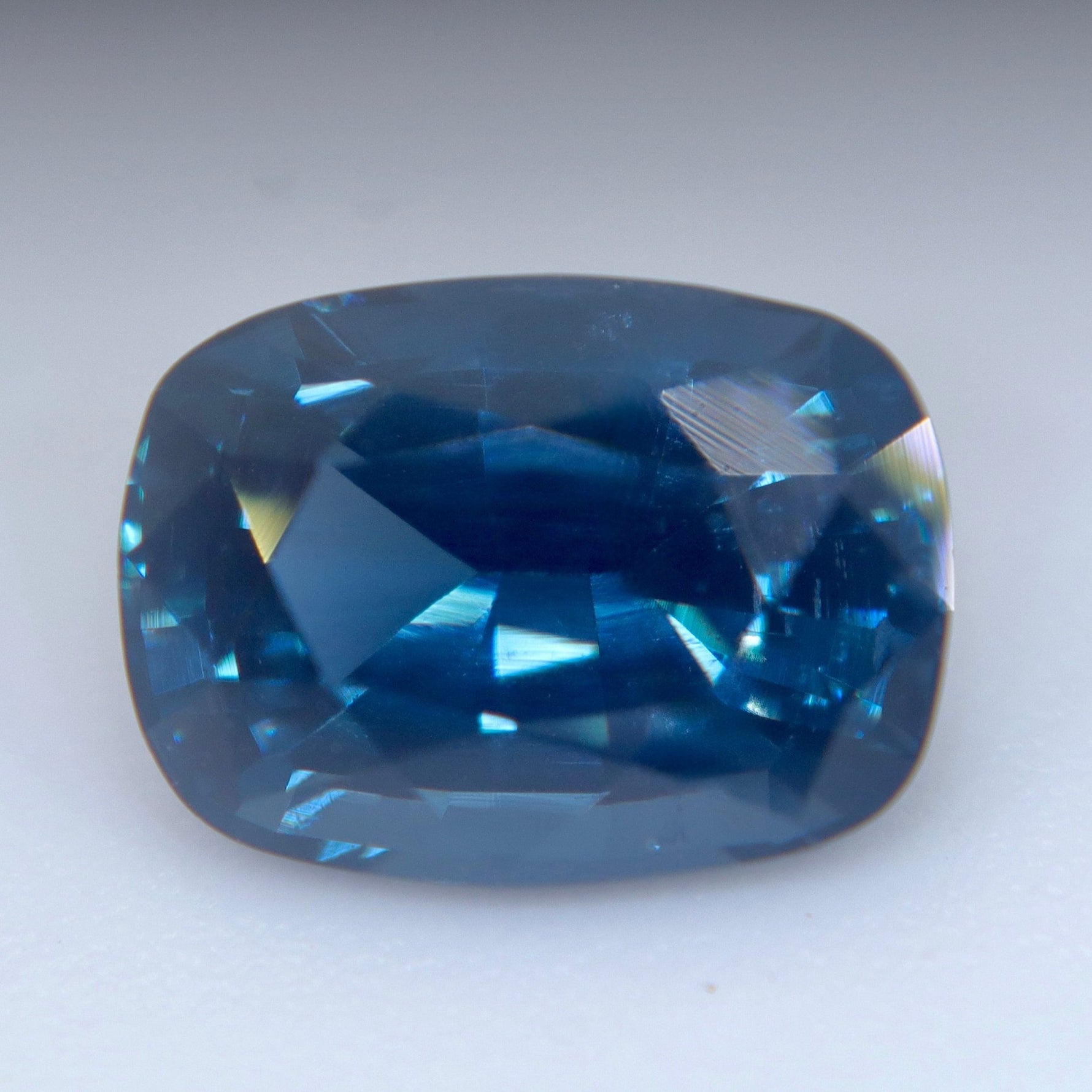Loose Blue Spinel | Cushion Cut | 1.97 Carat - Sapphirepal