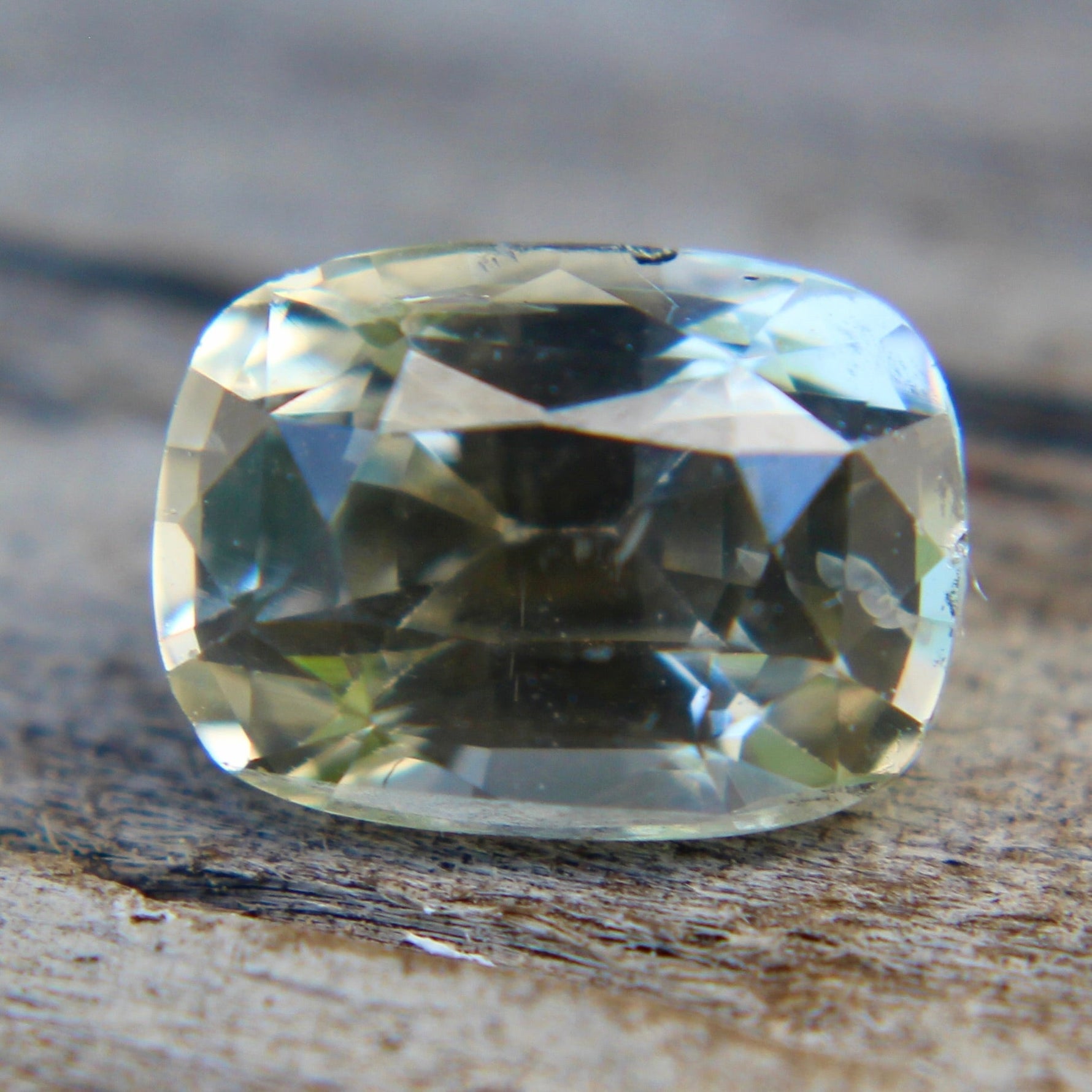 Loose Pale Yellow Sapphire - Sapphirepal