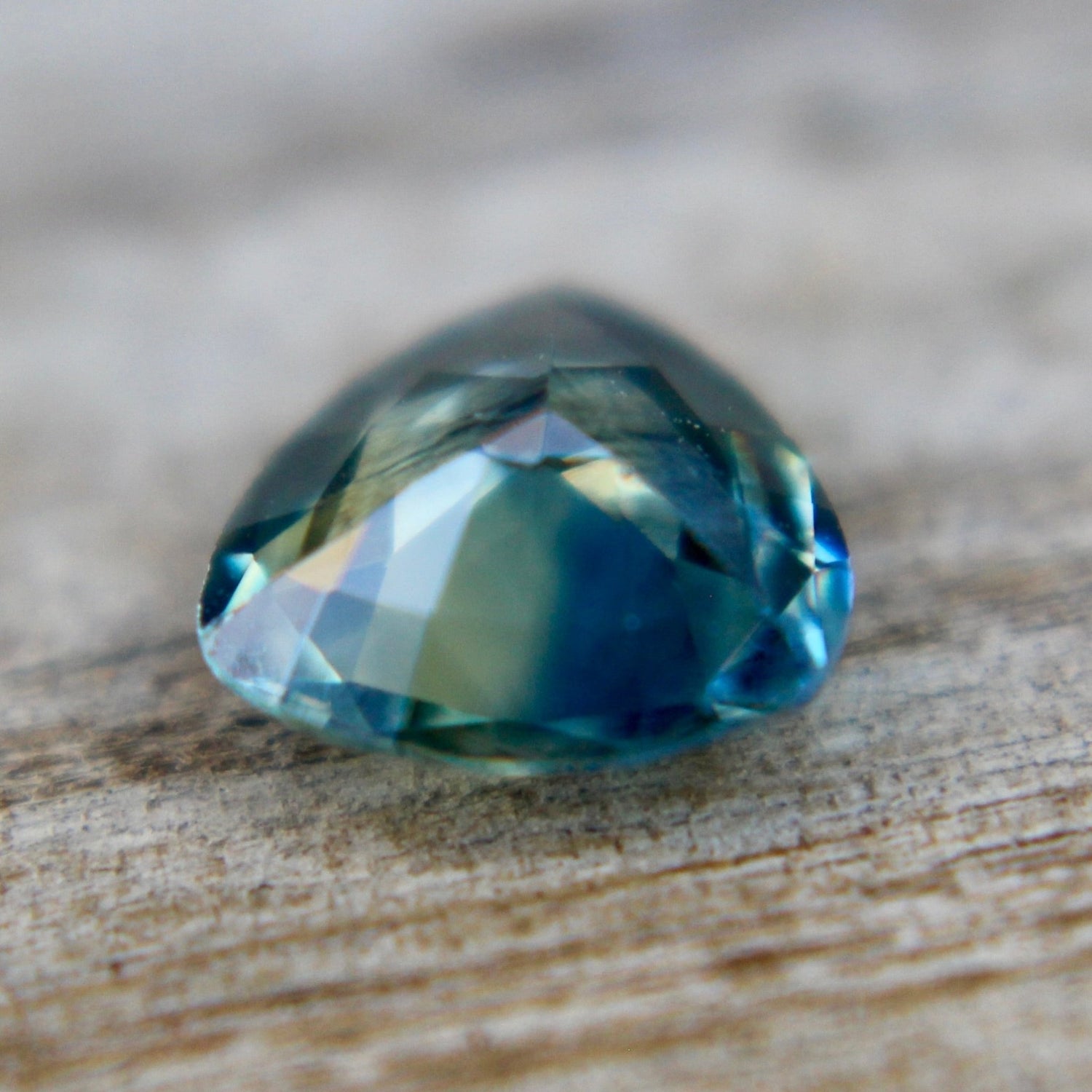 Loose Parti Sapphire – 0.86ct Trillion Cut | Unheated Gems - Sapphirepal