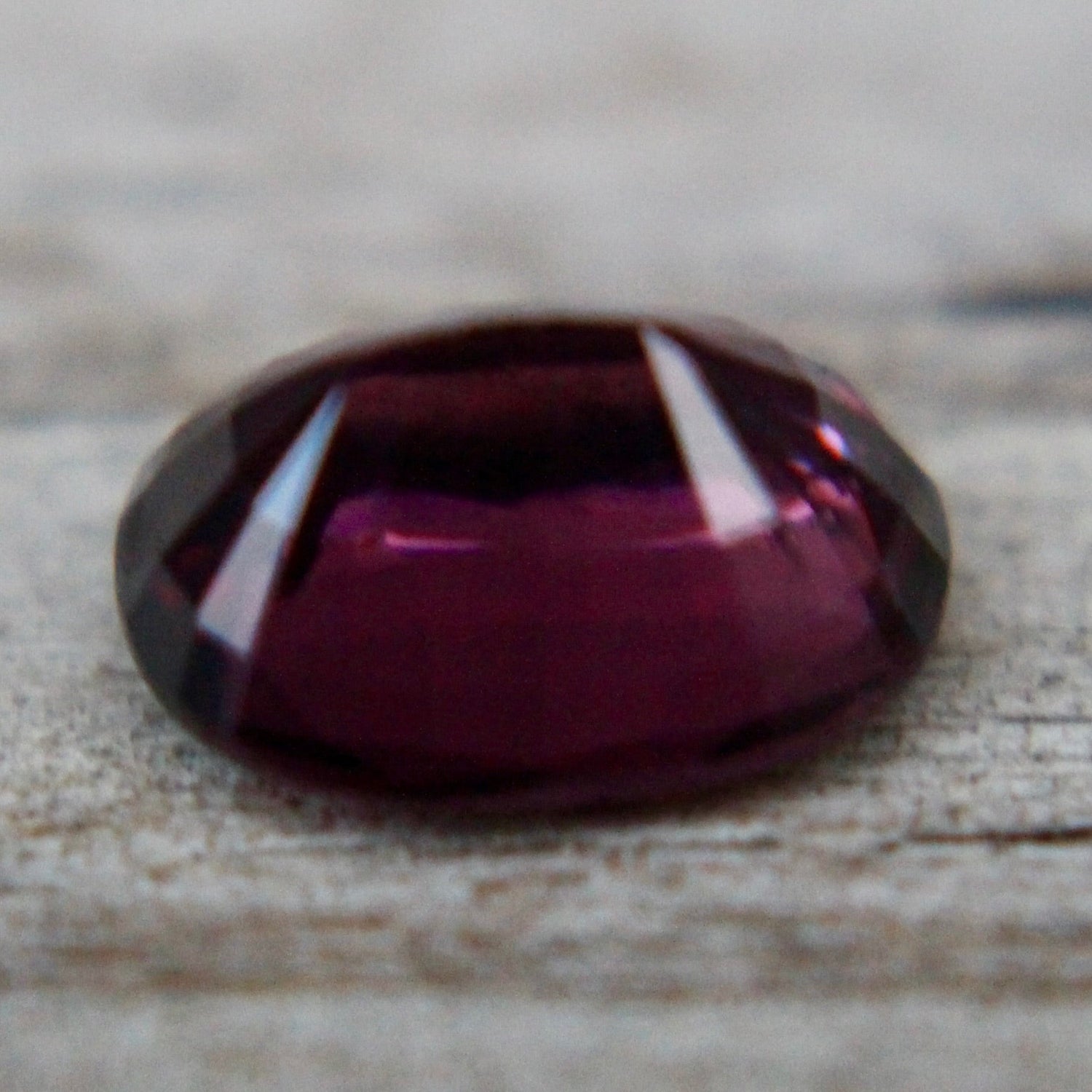 Natural Ceylon spinel 7.54×5.49×3.81 mm, reddish pink cushion cut loose stone