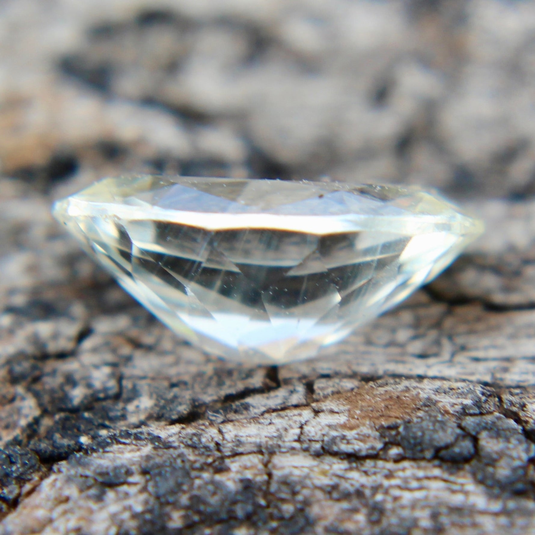 Loose White Sapphire - Sapphirepal