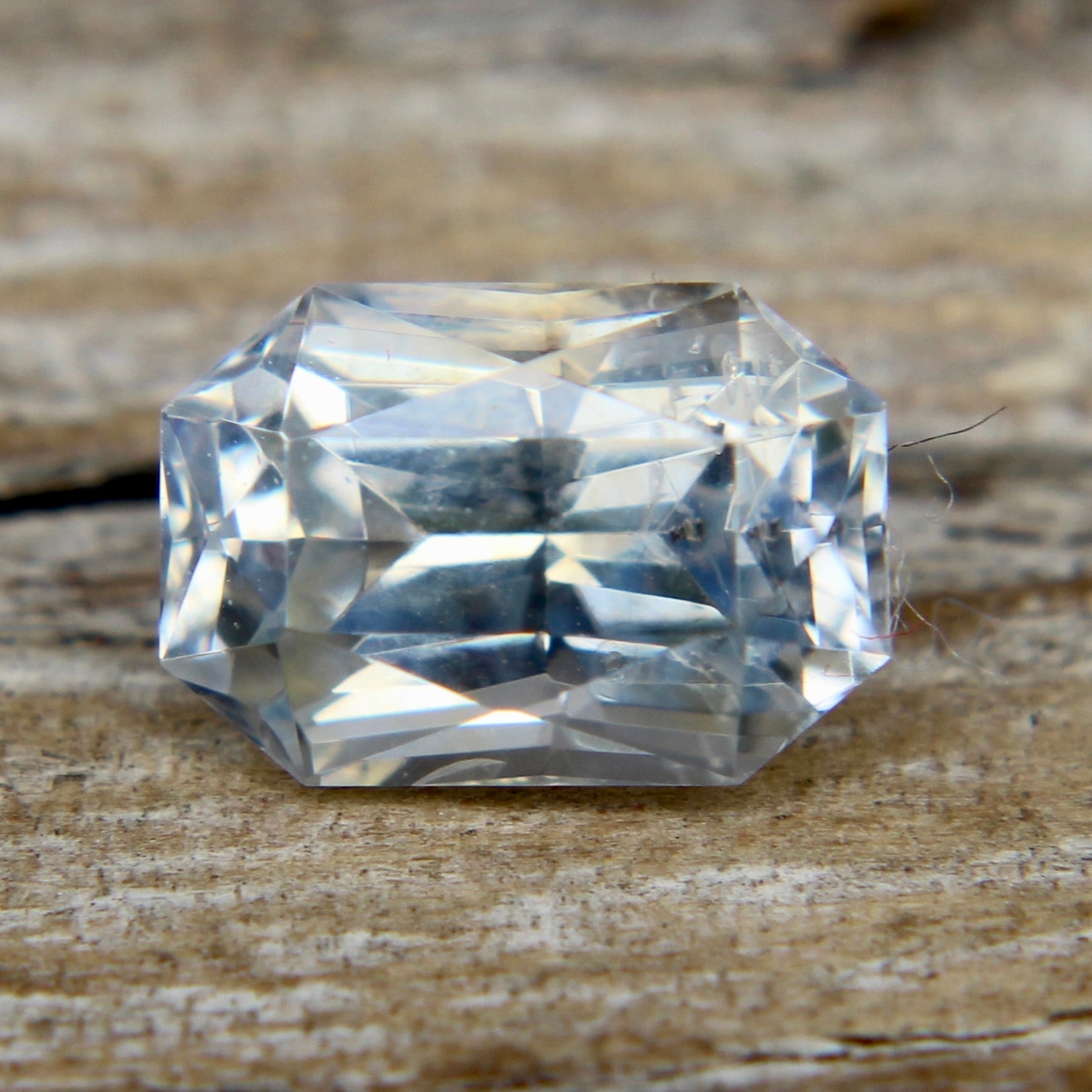 Loose White Sapphire - Sapphirepal