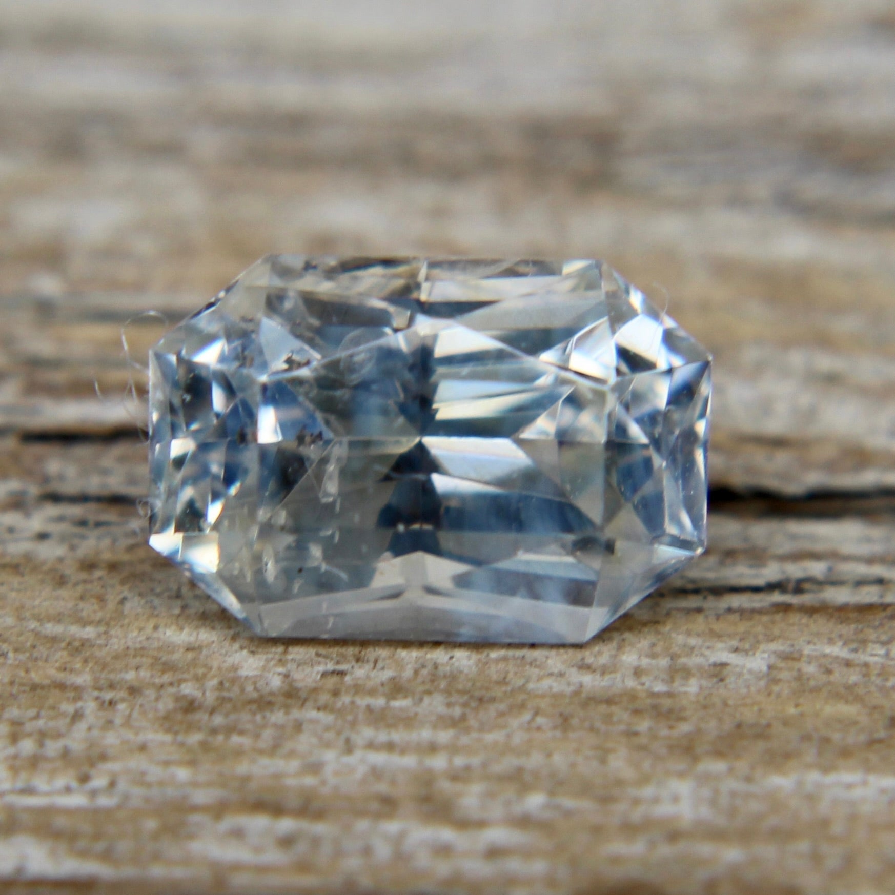 Loose White Sapphire - Sapphirepal