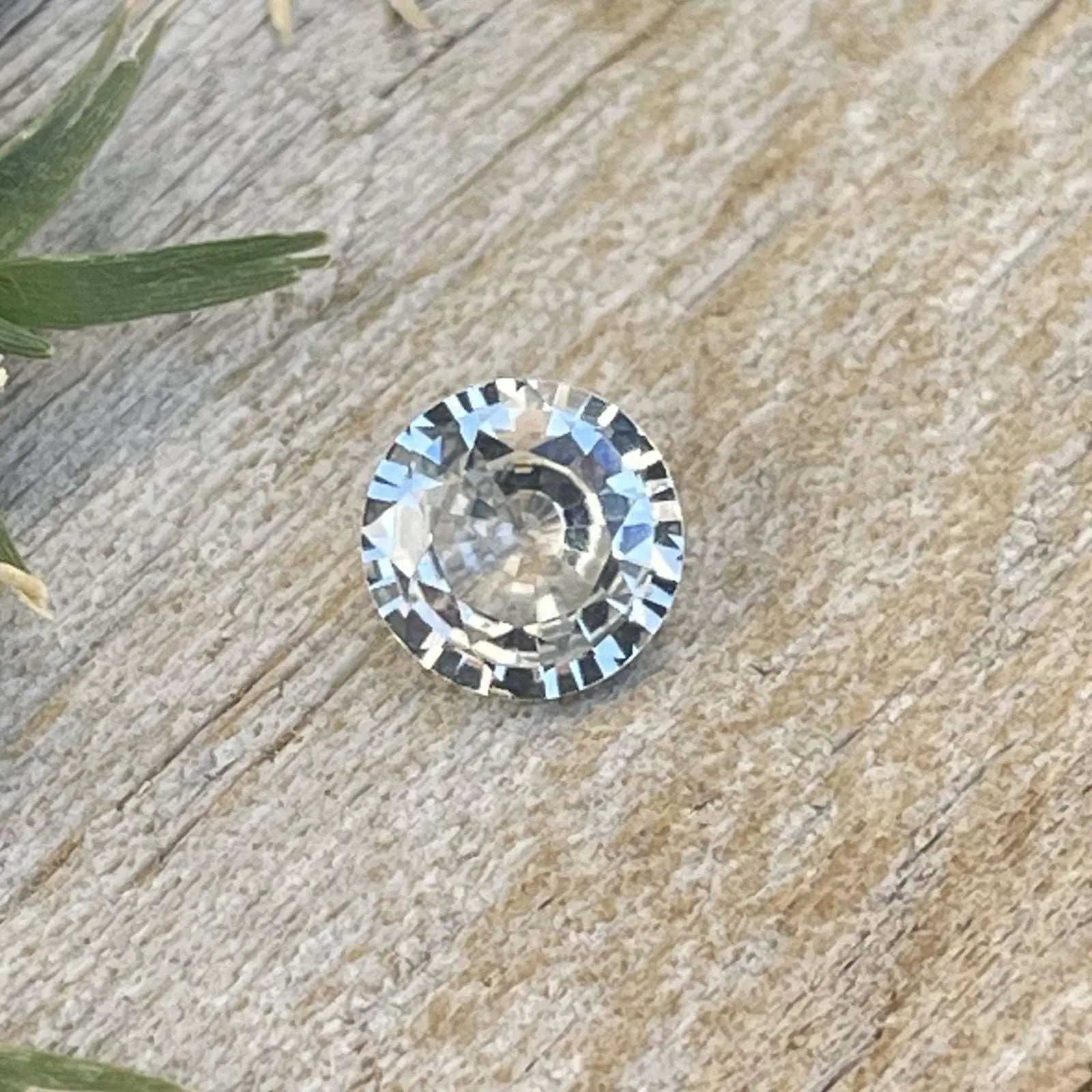 Loose White Sapphire - Sapphirepal