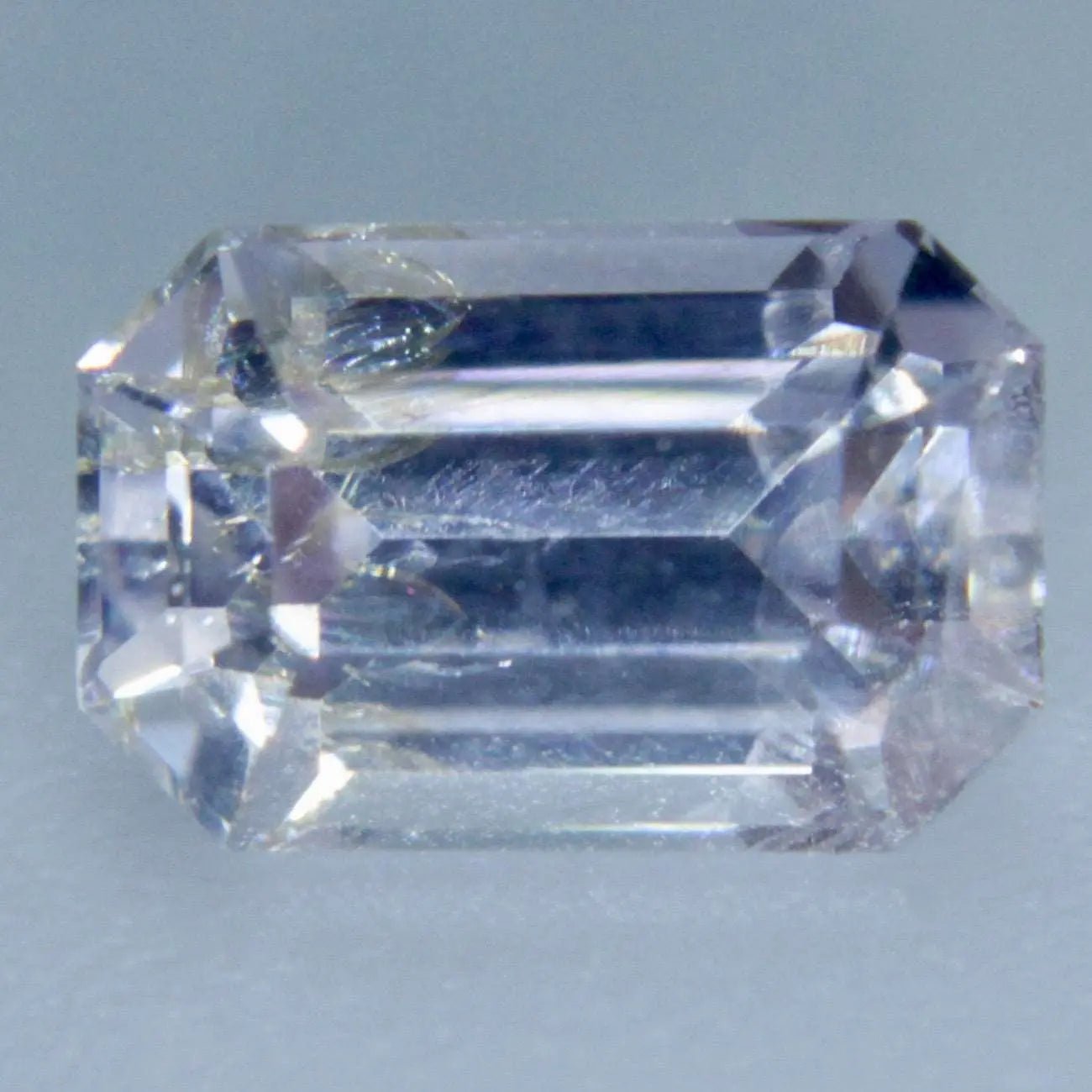 Loose White Sapphire - Sapphirepal