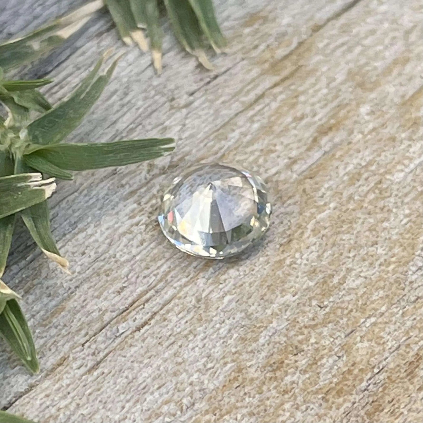 Loose White Sapphire - Sapphirepal