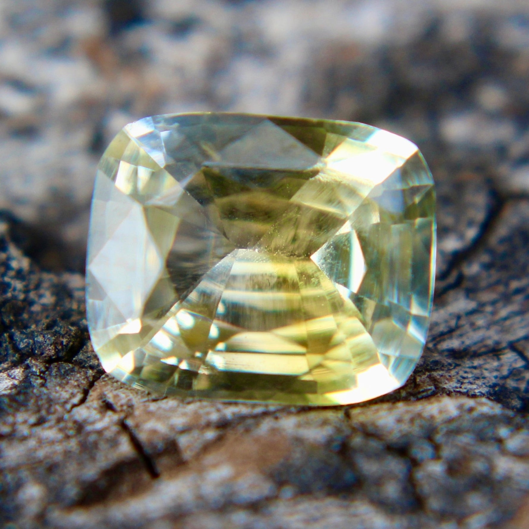 Loose Yellow Sapphire - Sapphirepal