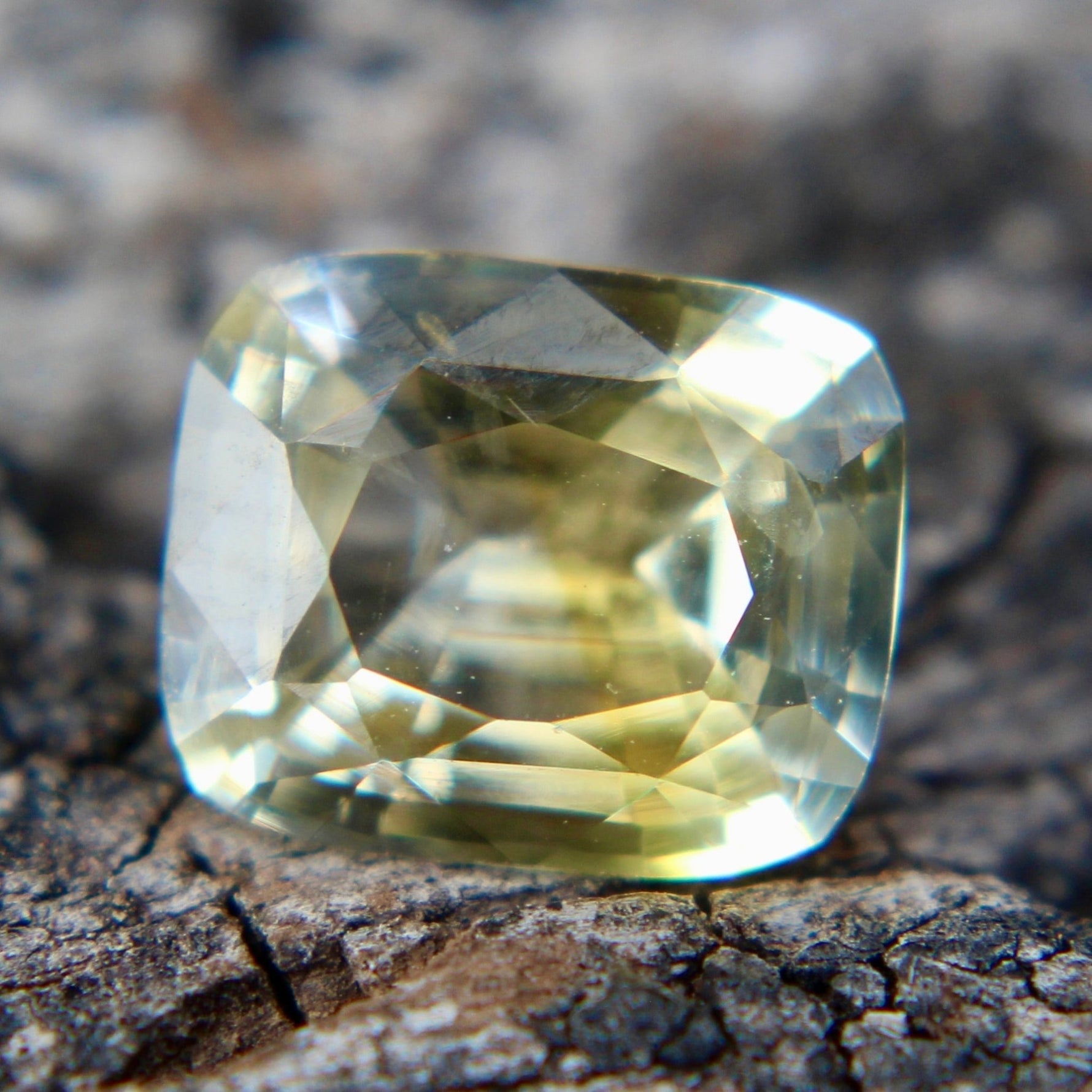 Loose Yellow Sapphire - Sapphirepal
