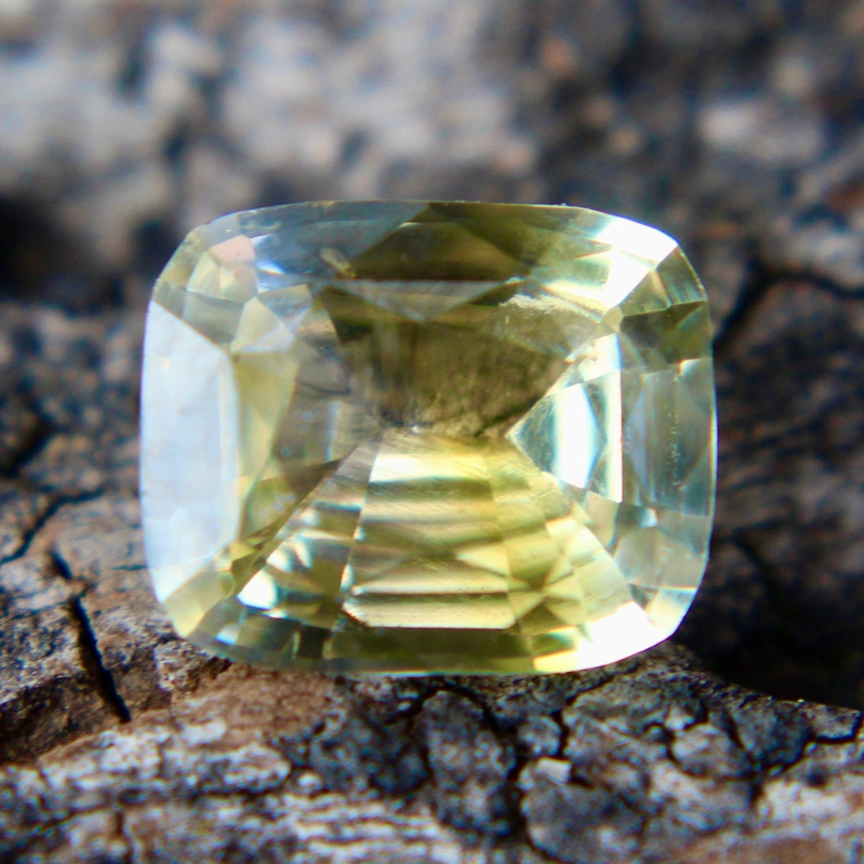 Loose Yellow Sapphire - Sapphirepal