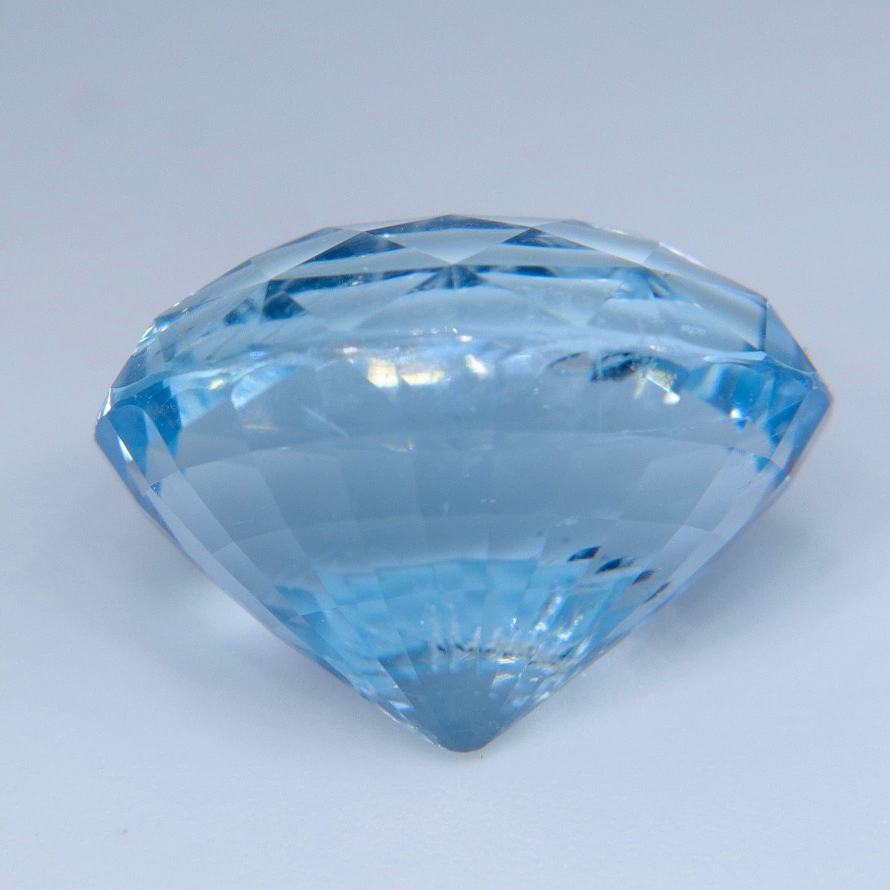 Natural Aquamarine 14.03 Carat Oval Cut | Ceylon Eye - Clean | Loose Gemstone - Sapphirepal