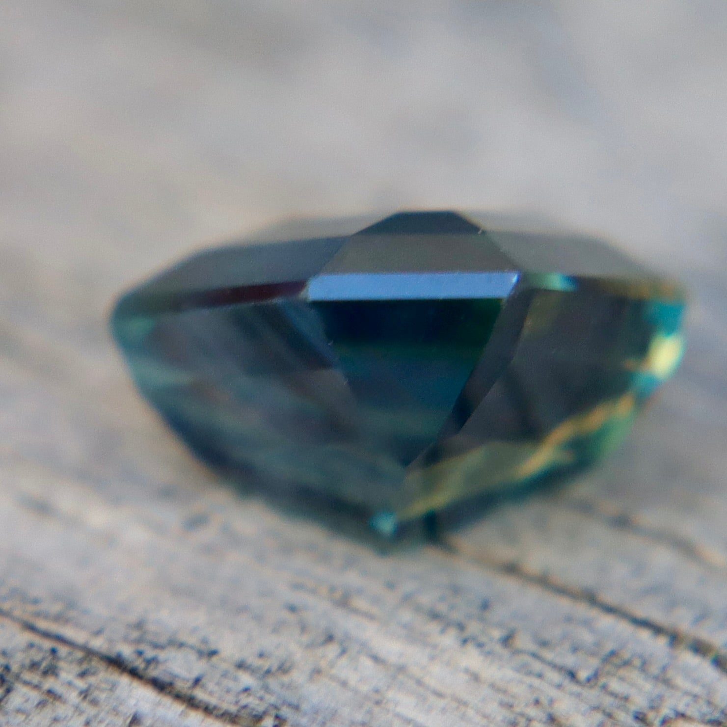 Natural Australian Blue Green Sapphire 1.33 Carat Freeform – Unheated Gemstone - Sapphirepal