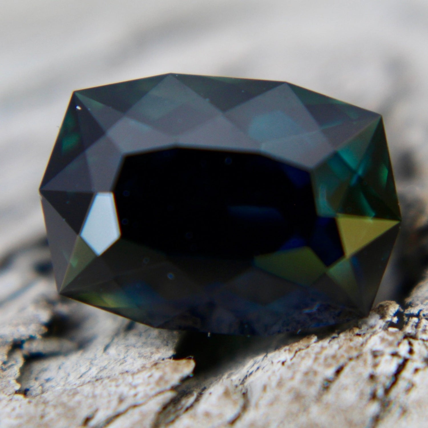 Natural Australian Blue Green Sapphire – 3.90 Carat - Sapphirepal