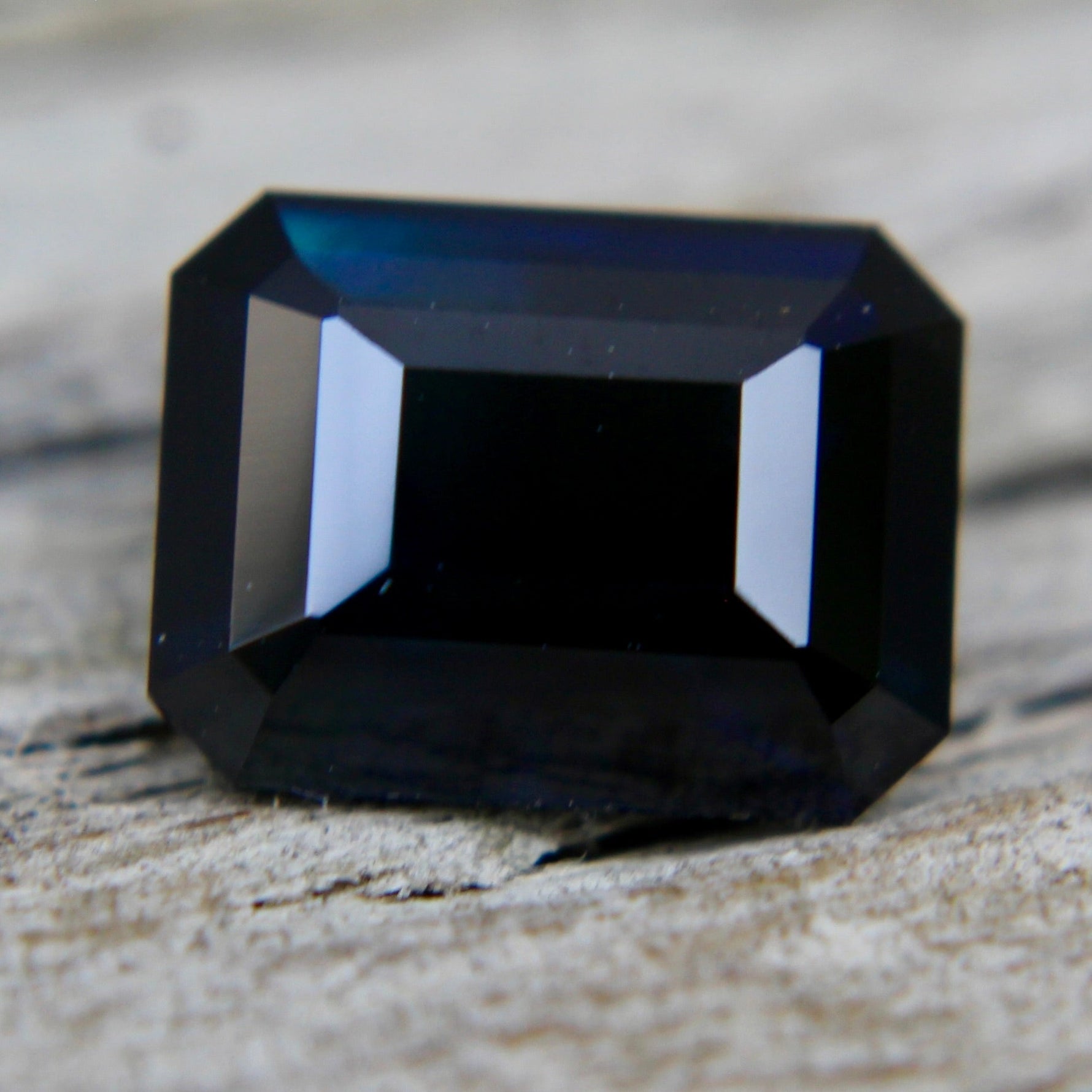 Natural Australian Blue Green Sapphire - Sapphirepal