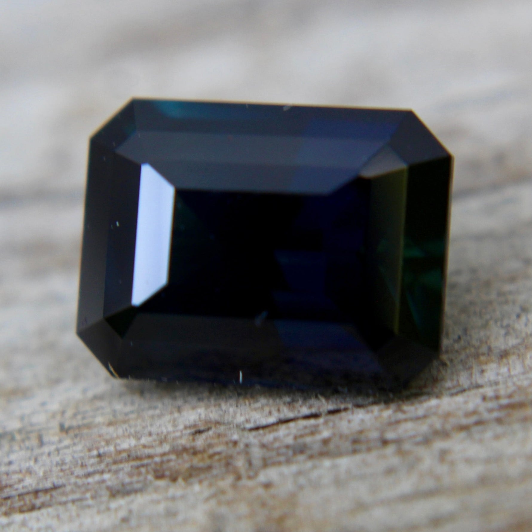 Natural Australian Blue Green Sapphire - Sapphirepal