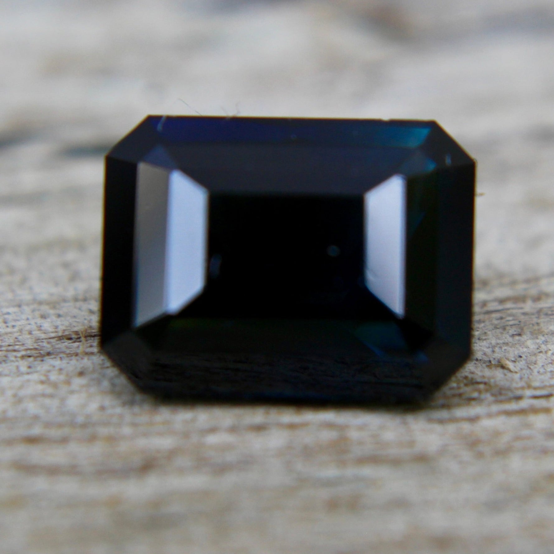 Natural Australian Blue Green Sapphire - Sapphirepal