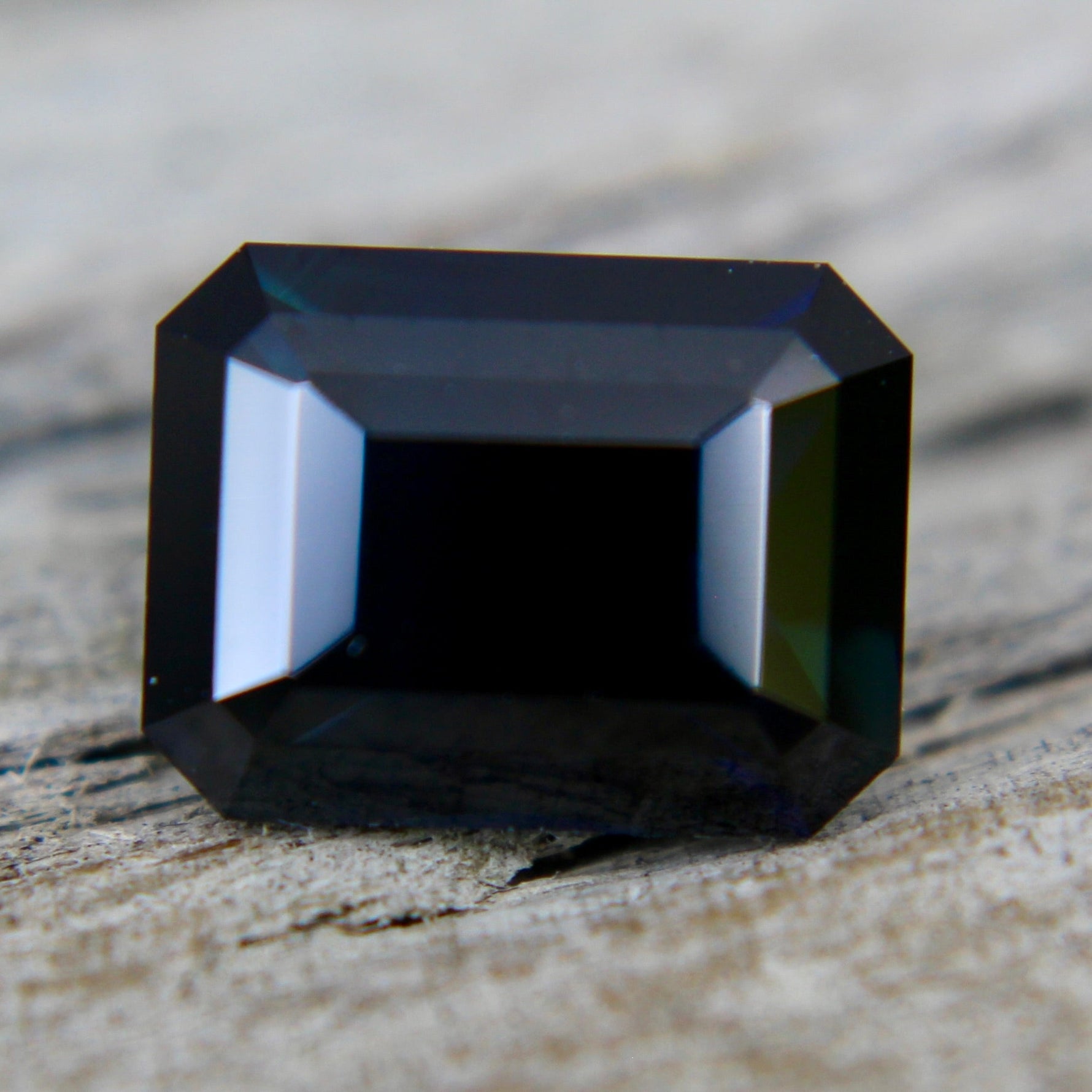 Natural Australian Blue Green Sapphire - Sapphirepal