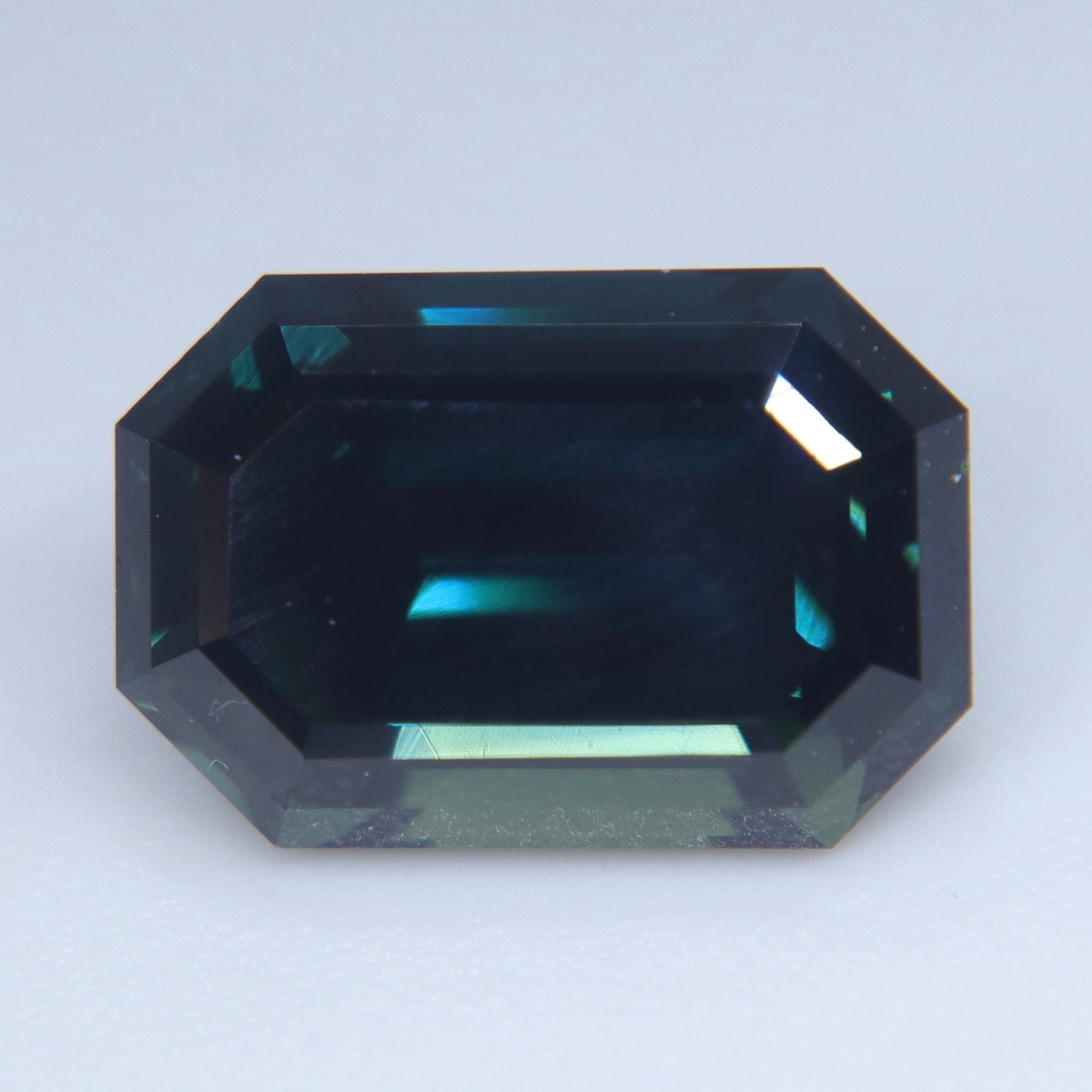 Natural Australian Deep Blue Green Sapphire – 3.50 Carat - Sapphirepal