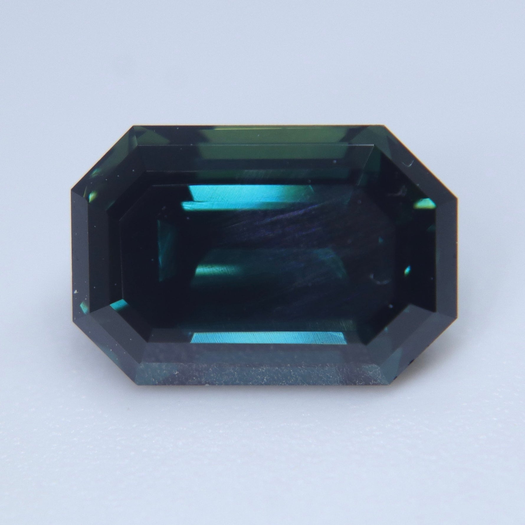 Natural Australian Deep Blue Green Sapphire – 3.50 Carat - Sapphirepal
