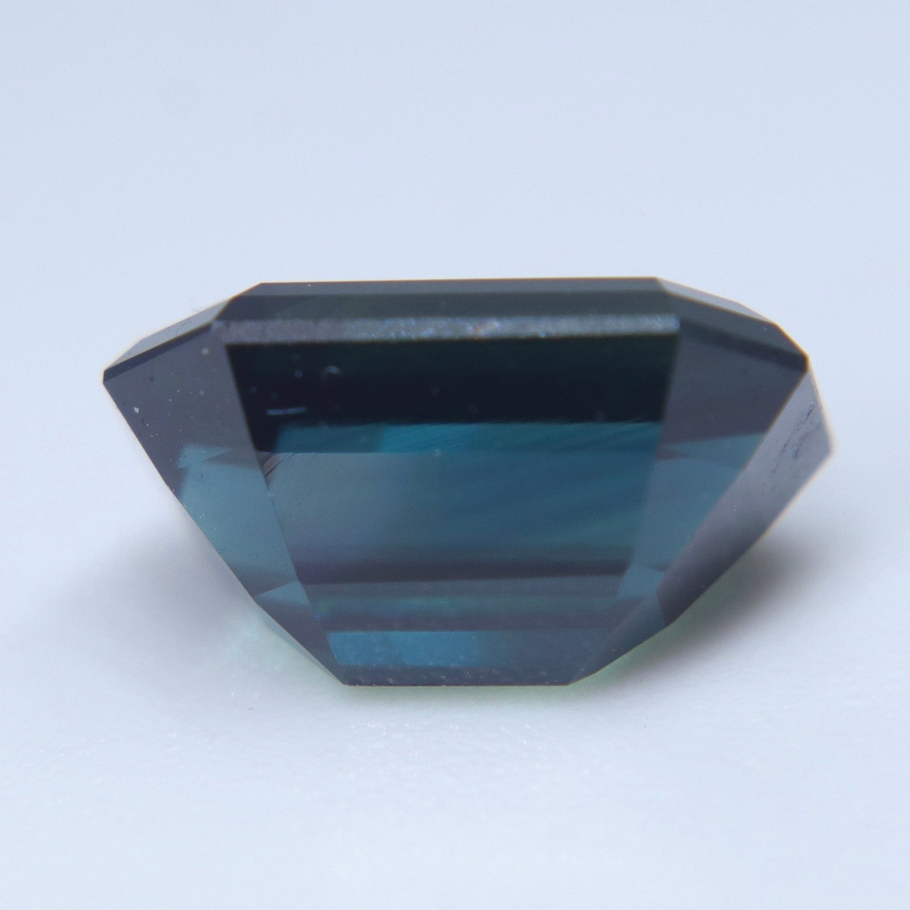 Natural Australian Deep Blue Green Sapphire – 3.50 Carat - Sapphirepal