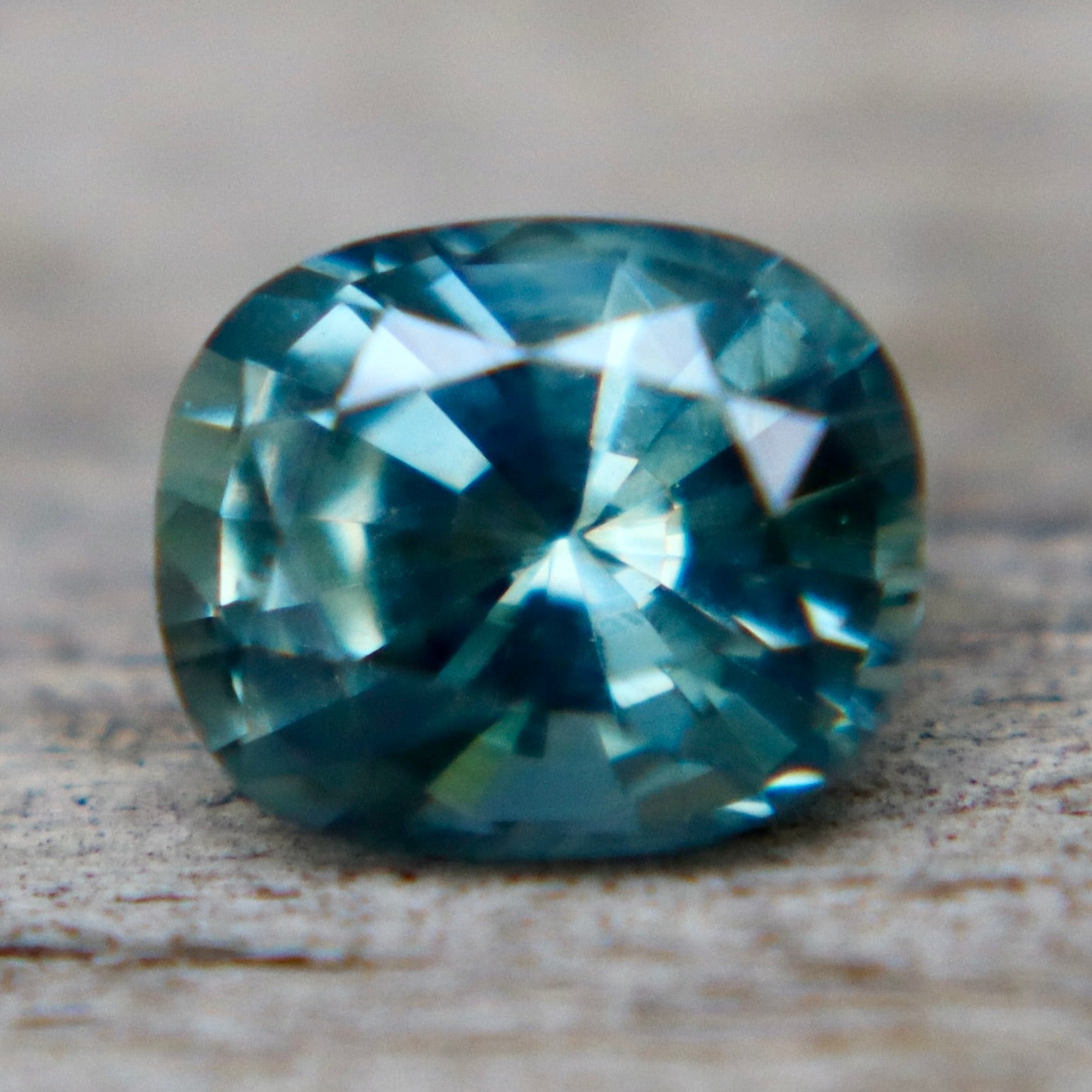 Natural Australian Green Sapphire 0.92ct Cushion VS | Unheated - Sapphirepal
