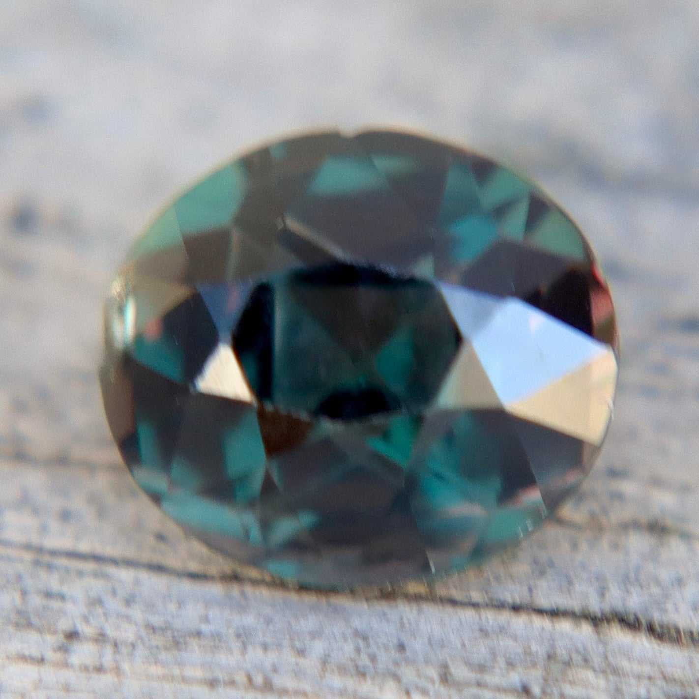 Natural Australian Green Sapphire 0.96 Carat Oval Cut Loose Gemstone - Sapphirepal