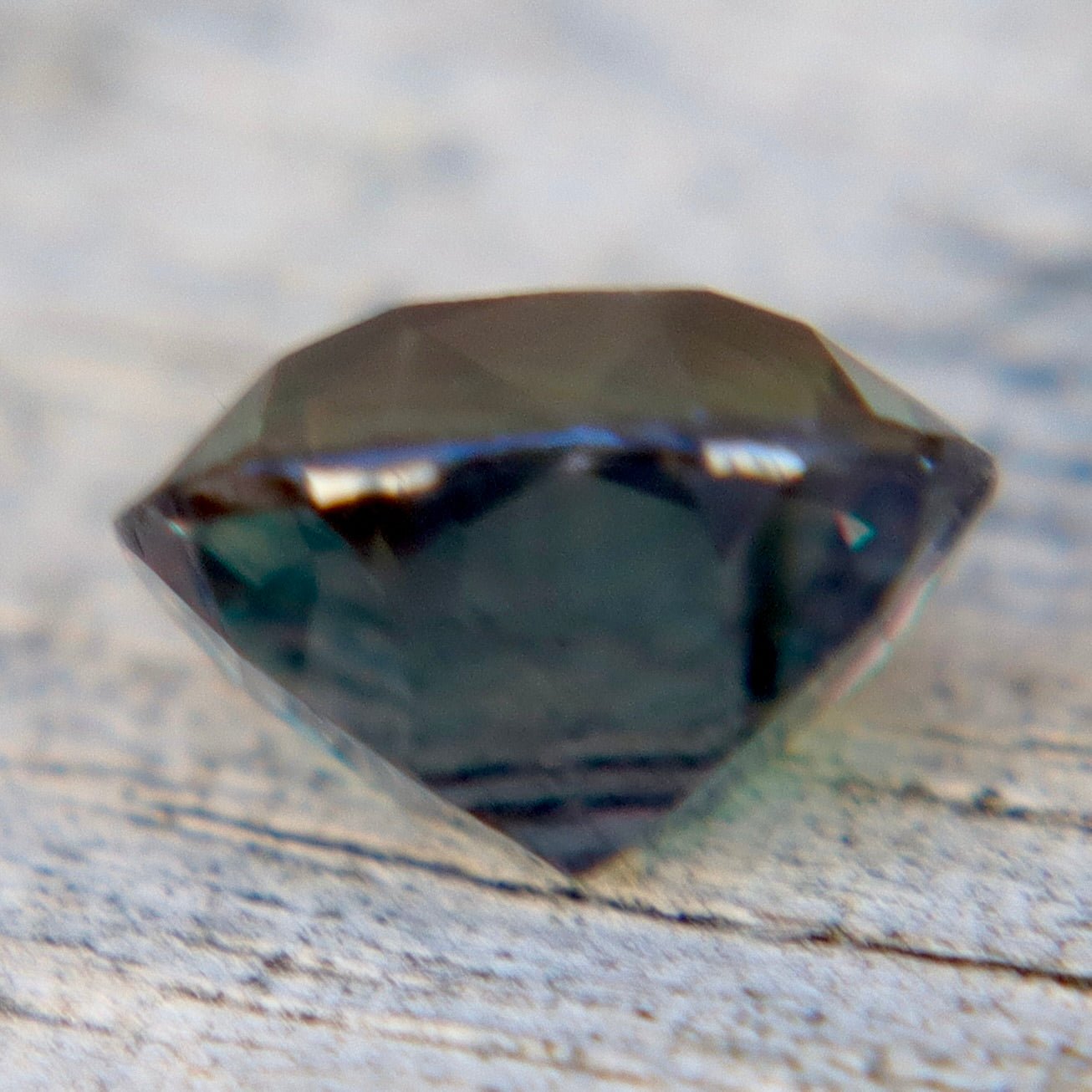 Natural Australian Green Sapphire 0.96 Carat Oval Cut Loose Gemstone - Sapphirepal