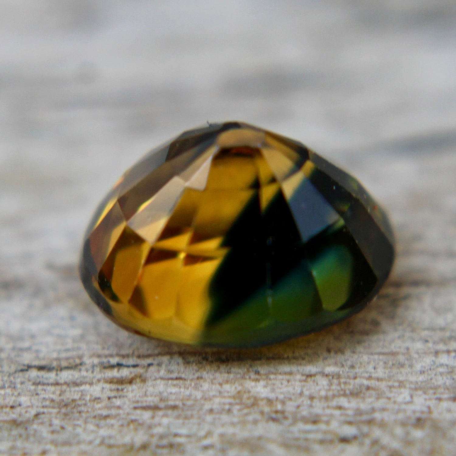 Natural Bi Coloured Sapphire - Sapphirepal