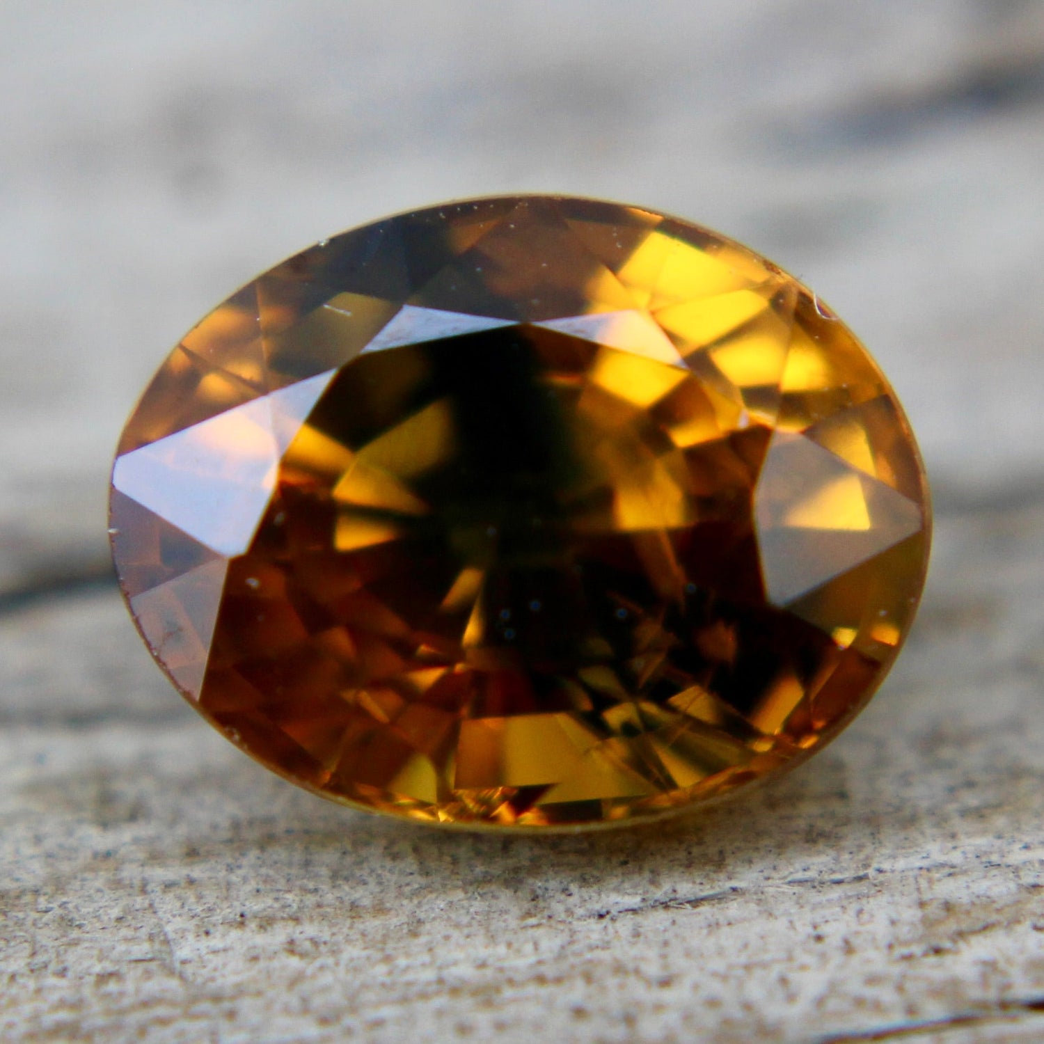 Natural Bi Coloured Sapphire - Sapphirepal