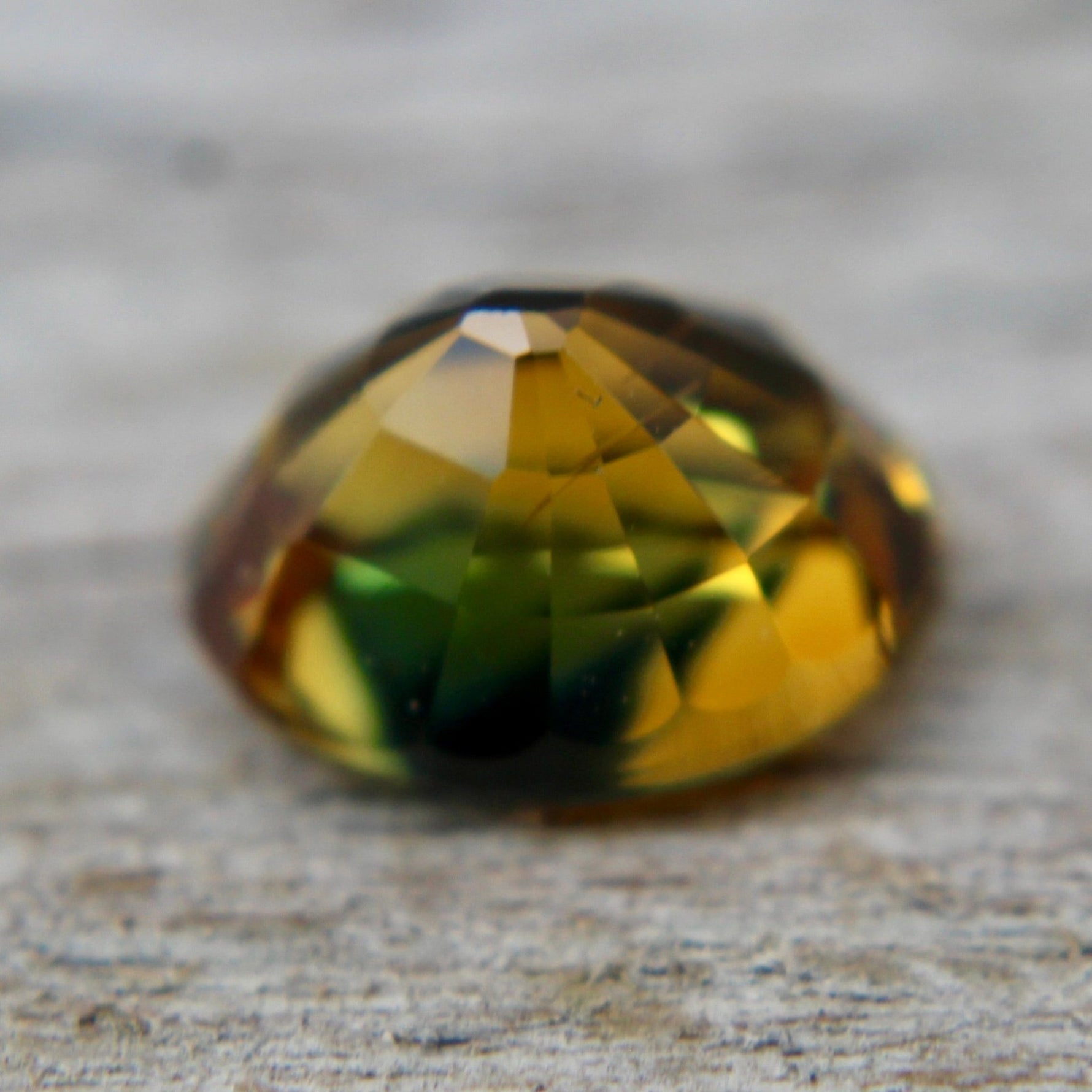 Natural Bi Coloured Sapphire - Sapphirepal