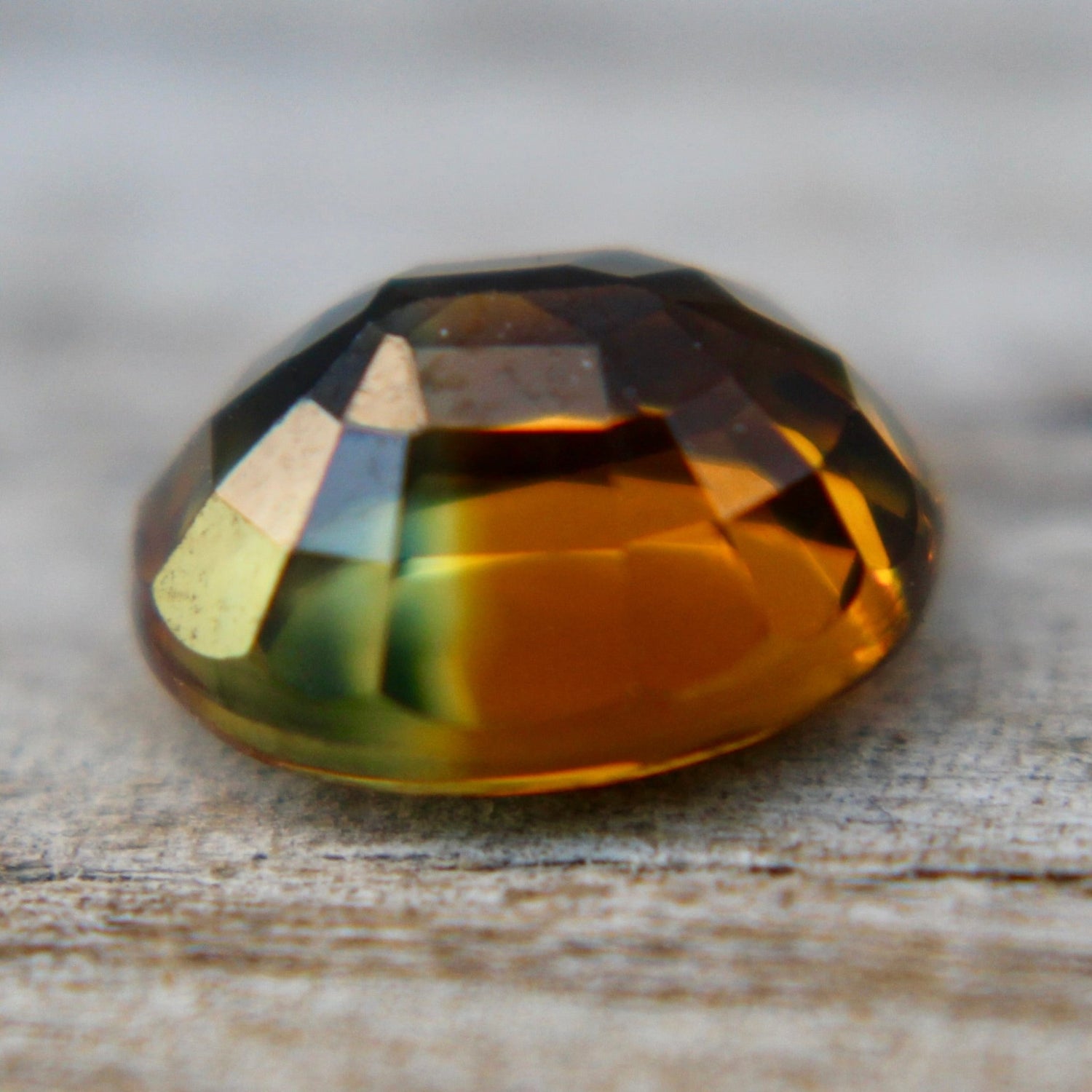 Natural Bi Coloured Sapphire - Sapphirepal