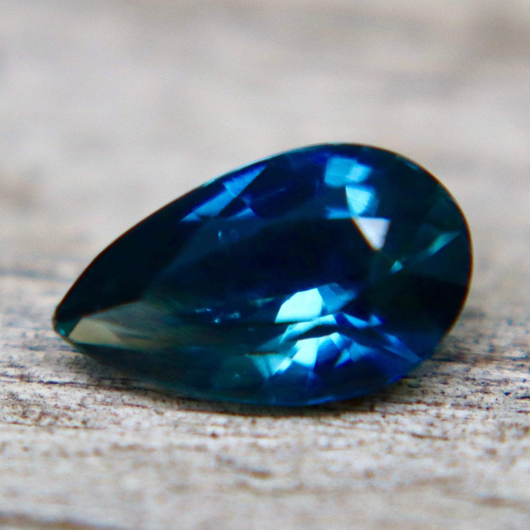 Natural Blue Green Parti Sapphire 0.91ct (Madagascar) – Pear Cut VS | Earth Sourced Authenticity Confirmed - Sapphirepal