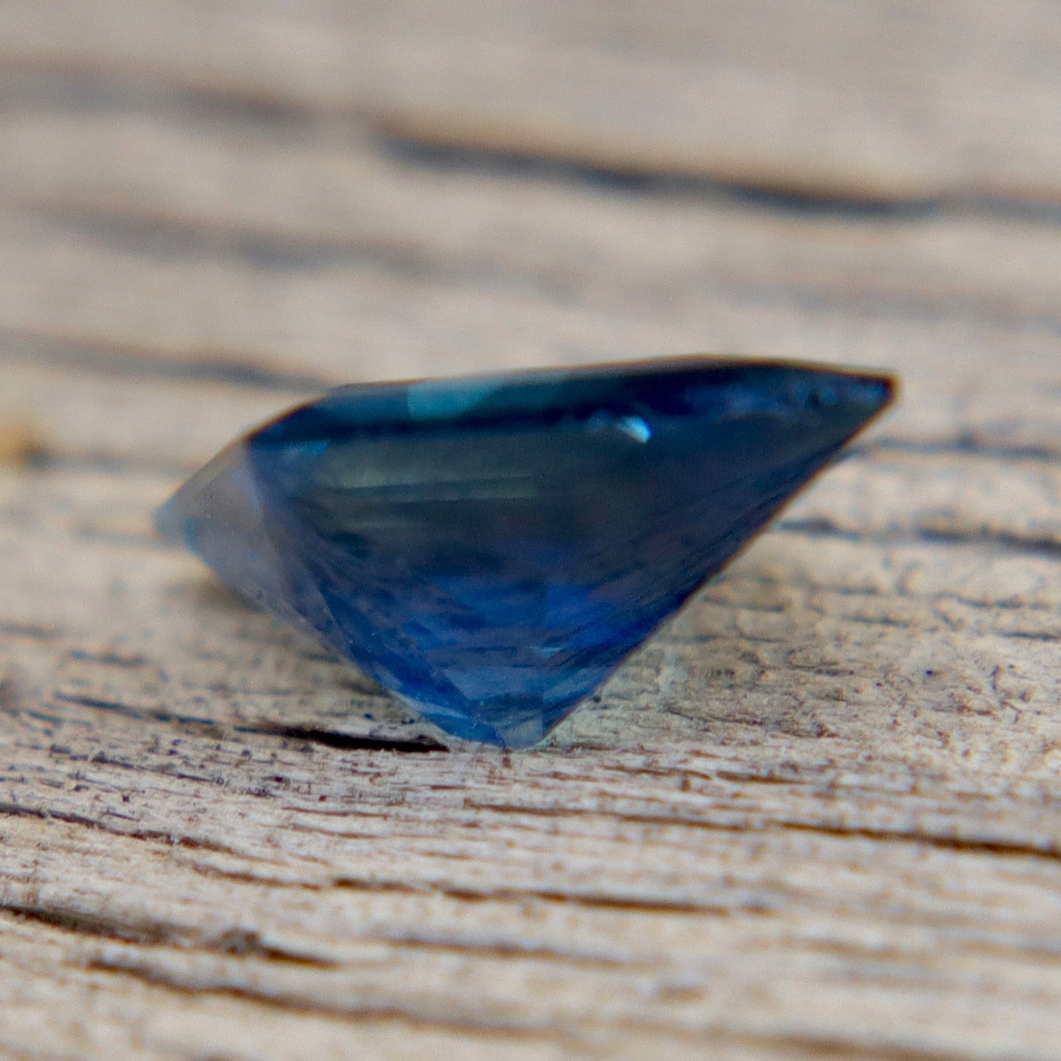 Natural Blue Green Sapphire 0.71ct Freeform Cut | Unheated Loose Sapphire | Sapphire Pal Australia - Sapphirepal