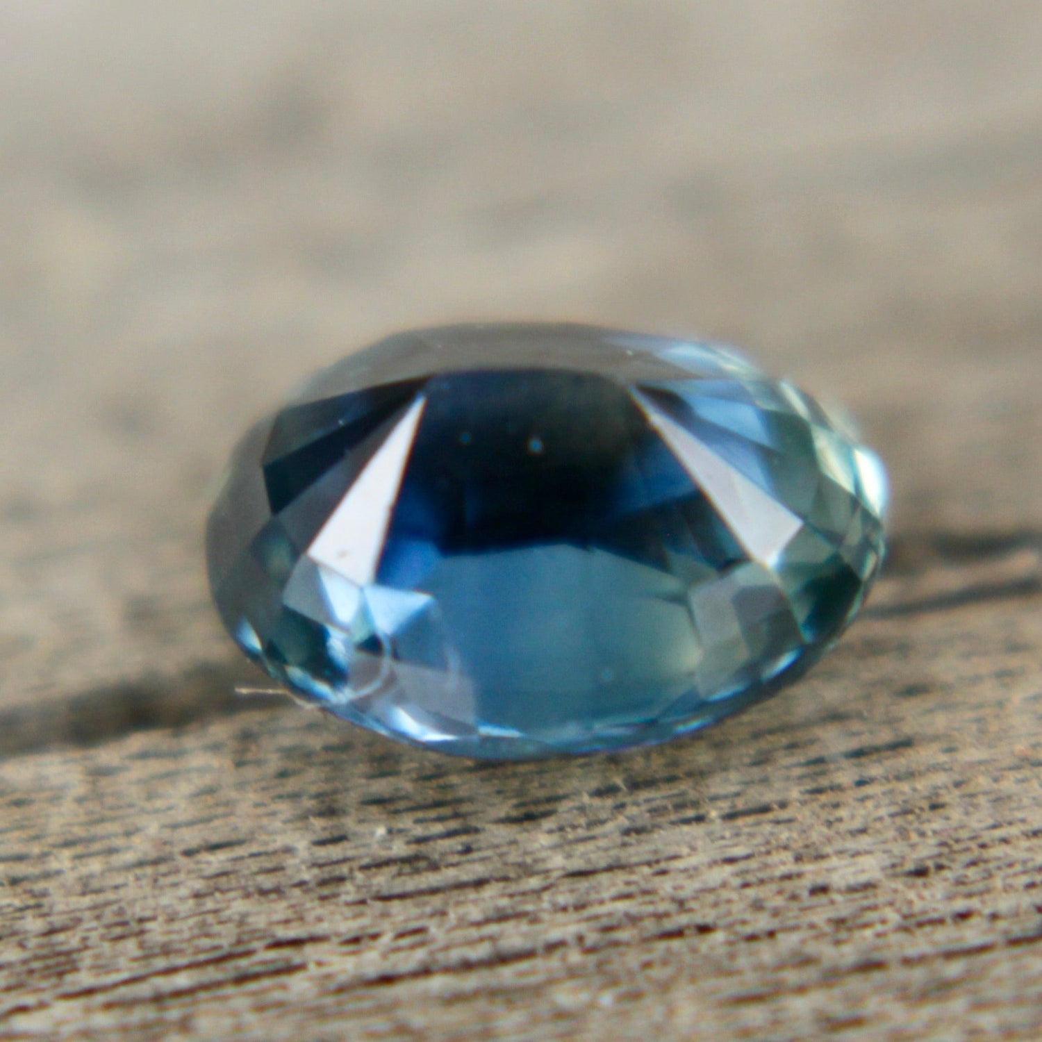 Natural Blue Green Sapphire – 0.84 Carat Oval Cut | Unheated Madagascar Gemstone - Sapphirepal